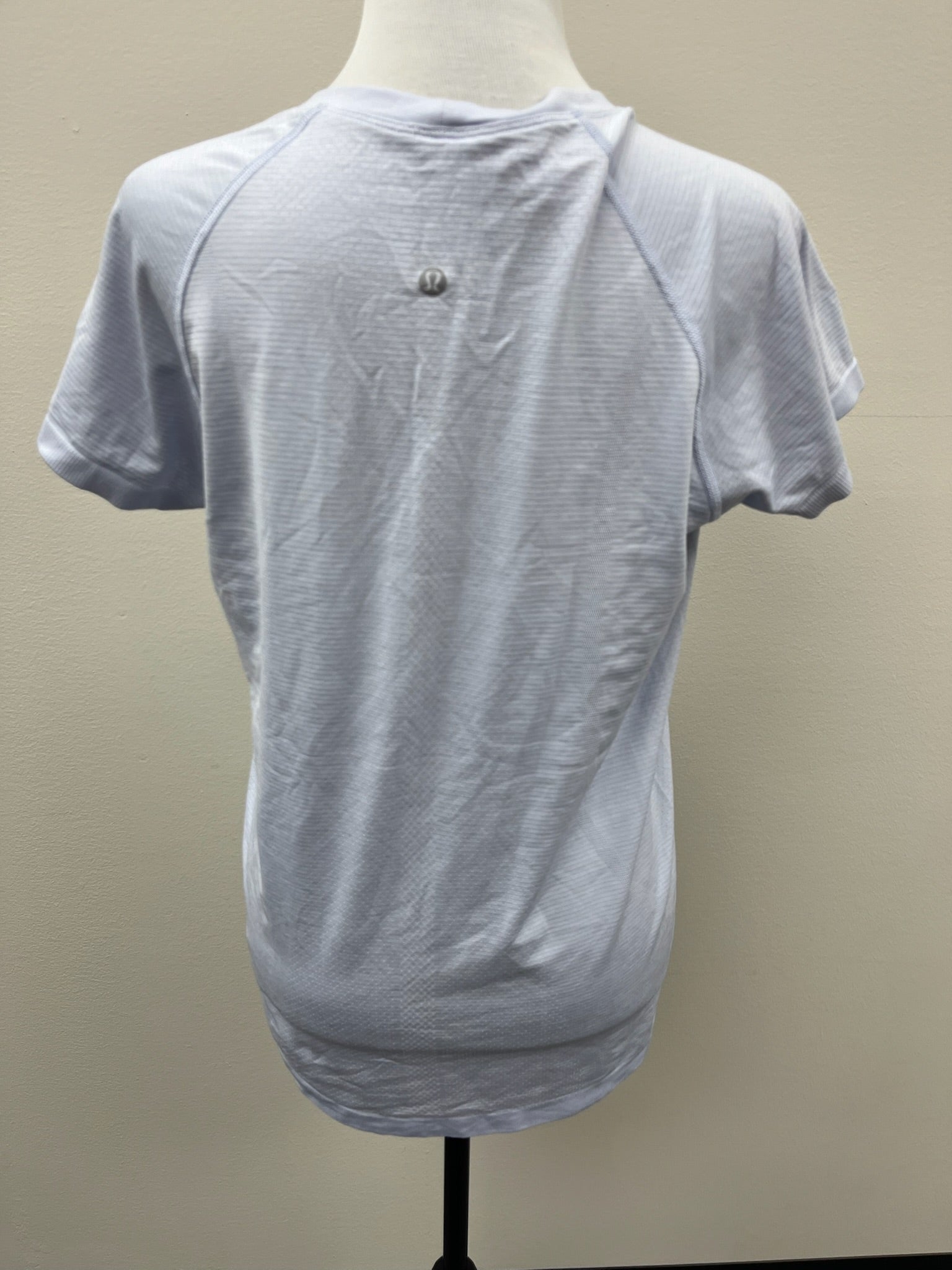 Used Women’s Lavender Athletic Shirt