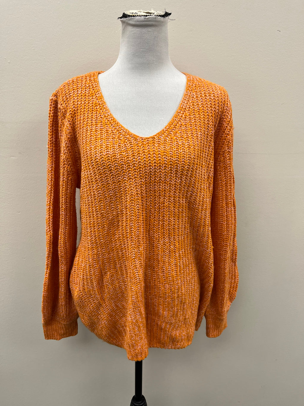 Used Women’s Knitted Sweater Shirts