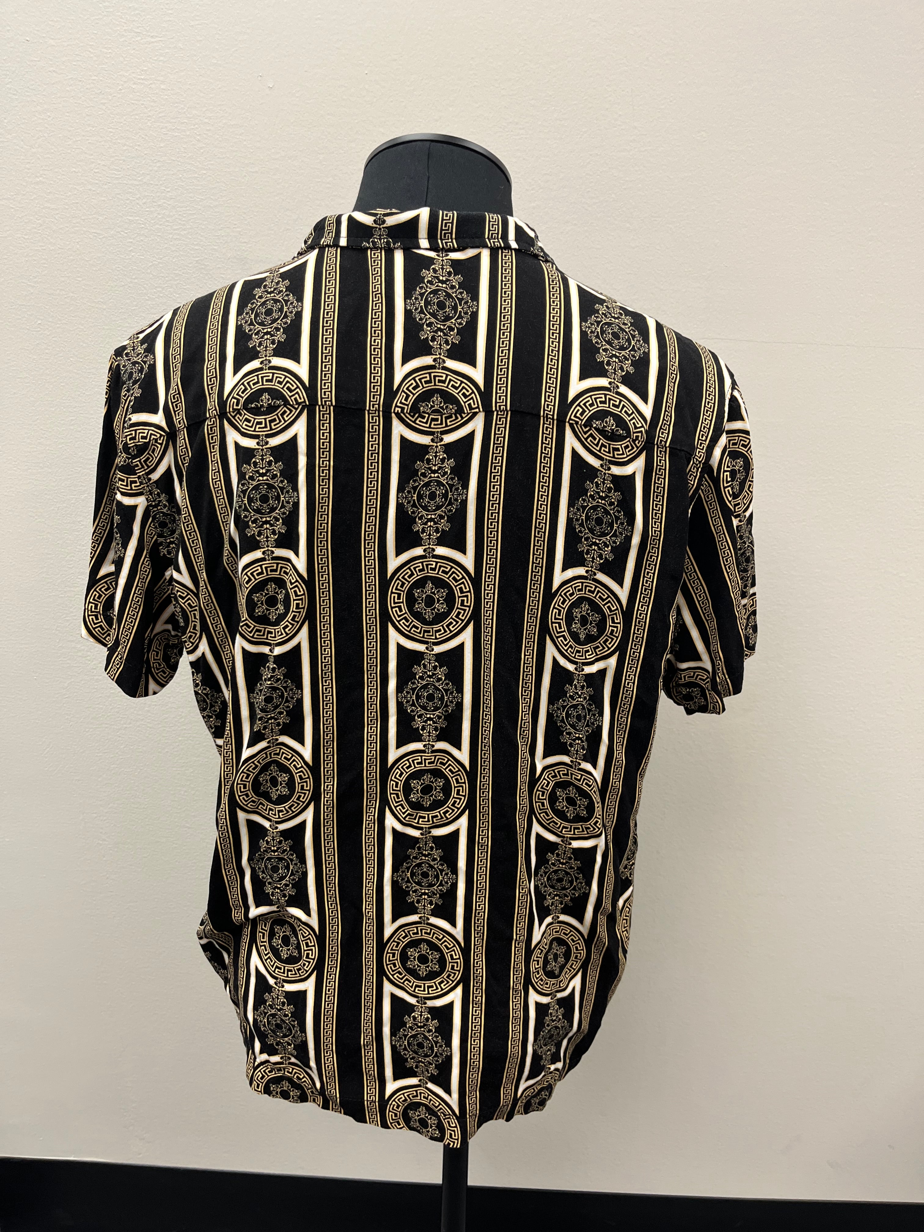 Used Men’s Black and Gold Button up Shirt