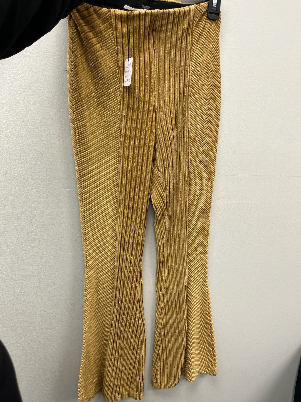 Used Women’s Corduroy Flare Pants