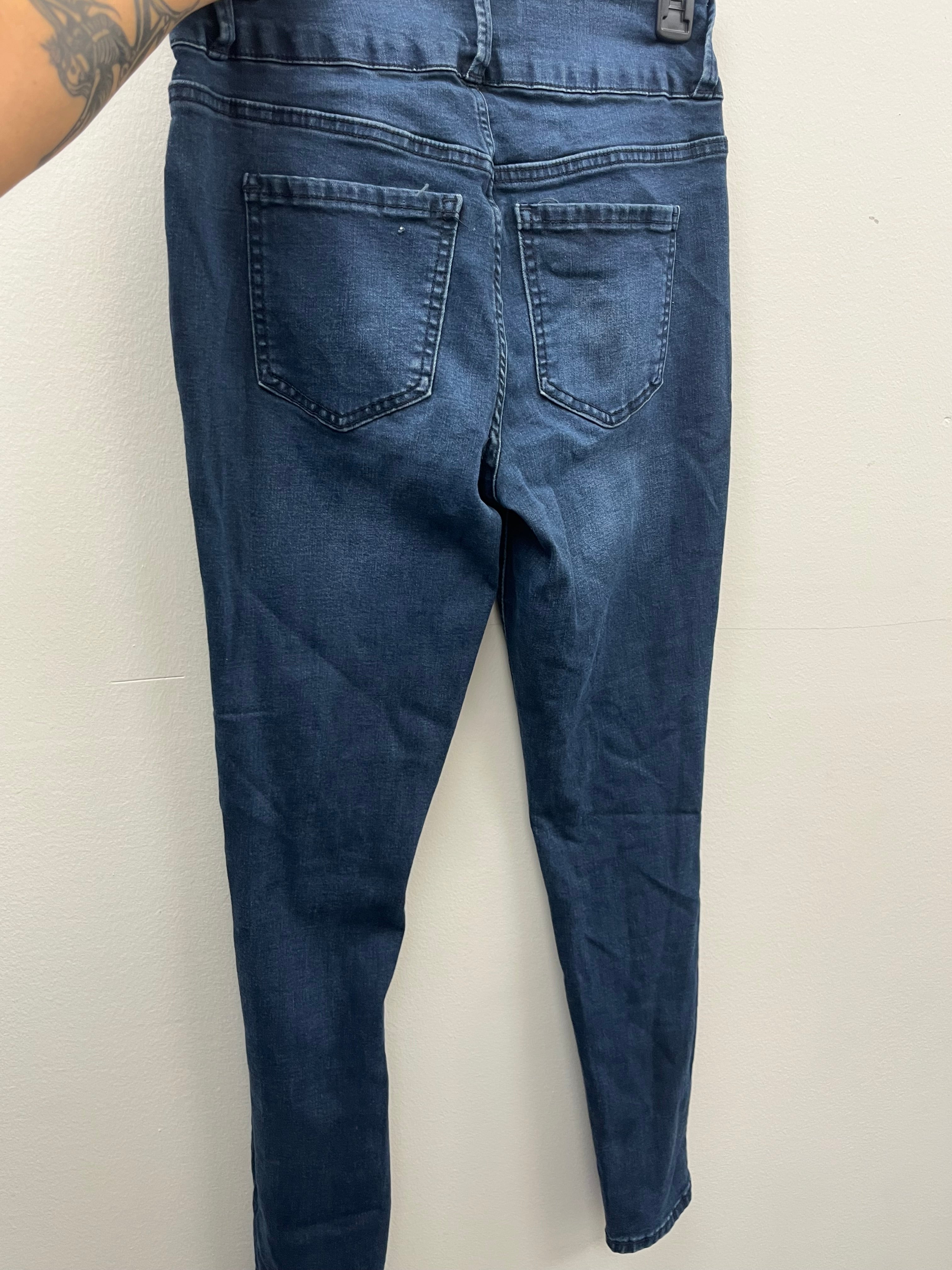 Used Women’s Dark Blue Jeans