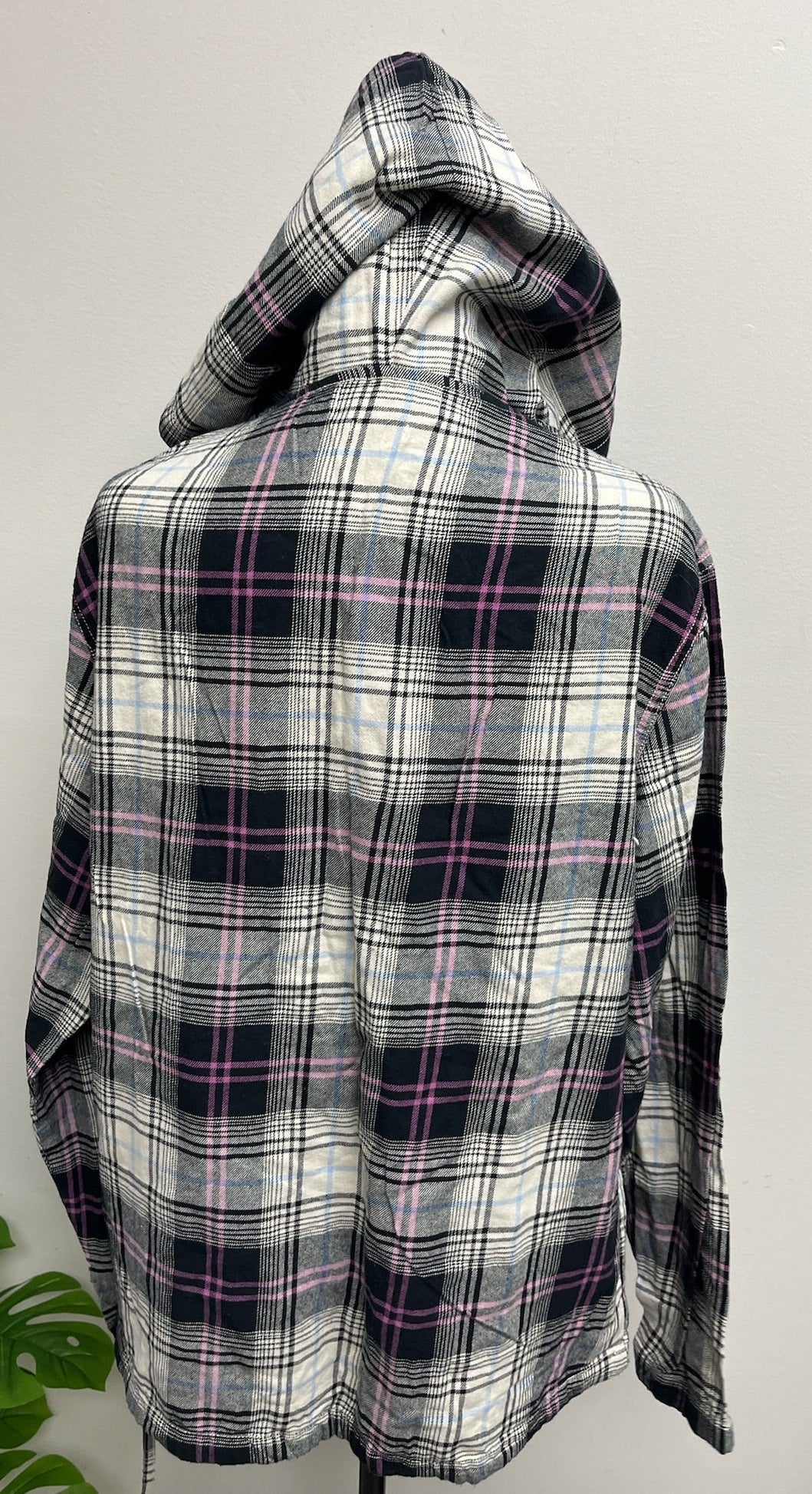 Used Women’s Hooded Flannel Sweater