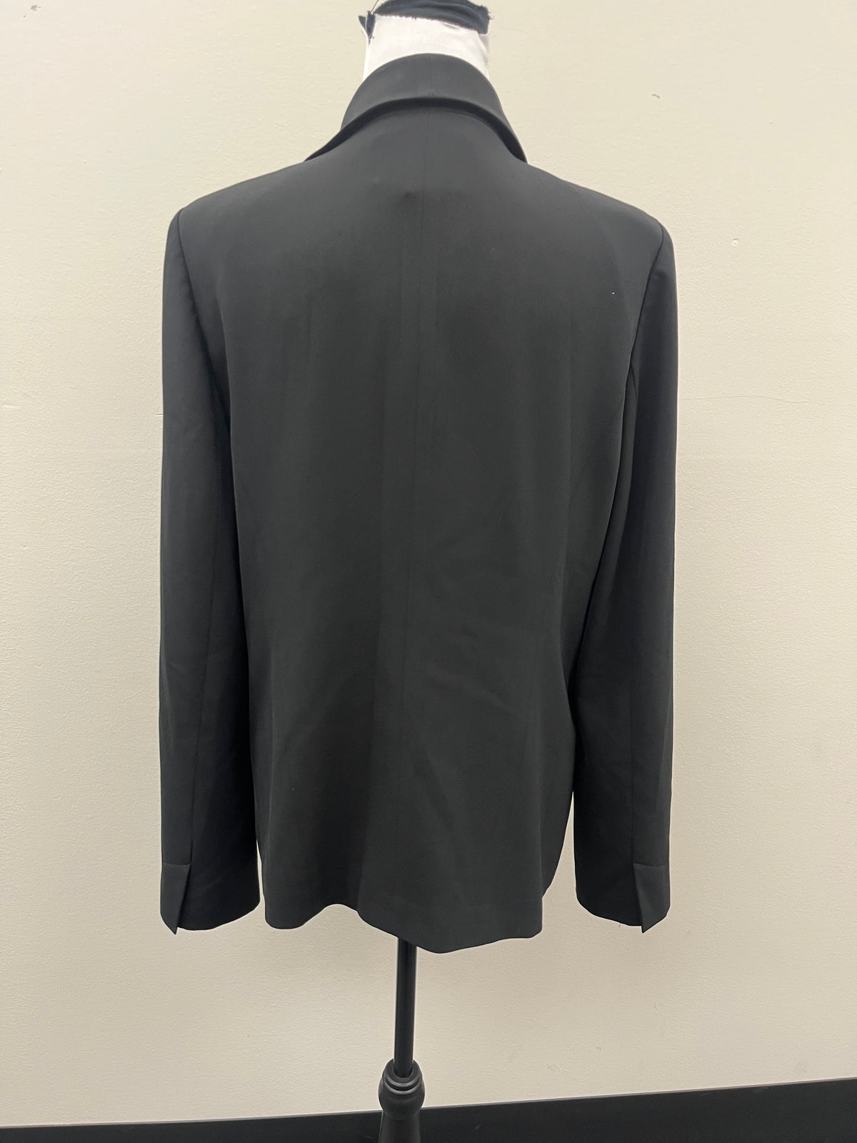 Used Women’s Black Suit Jacket