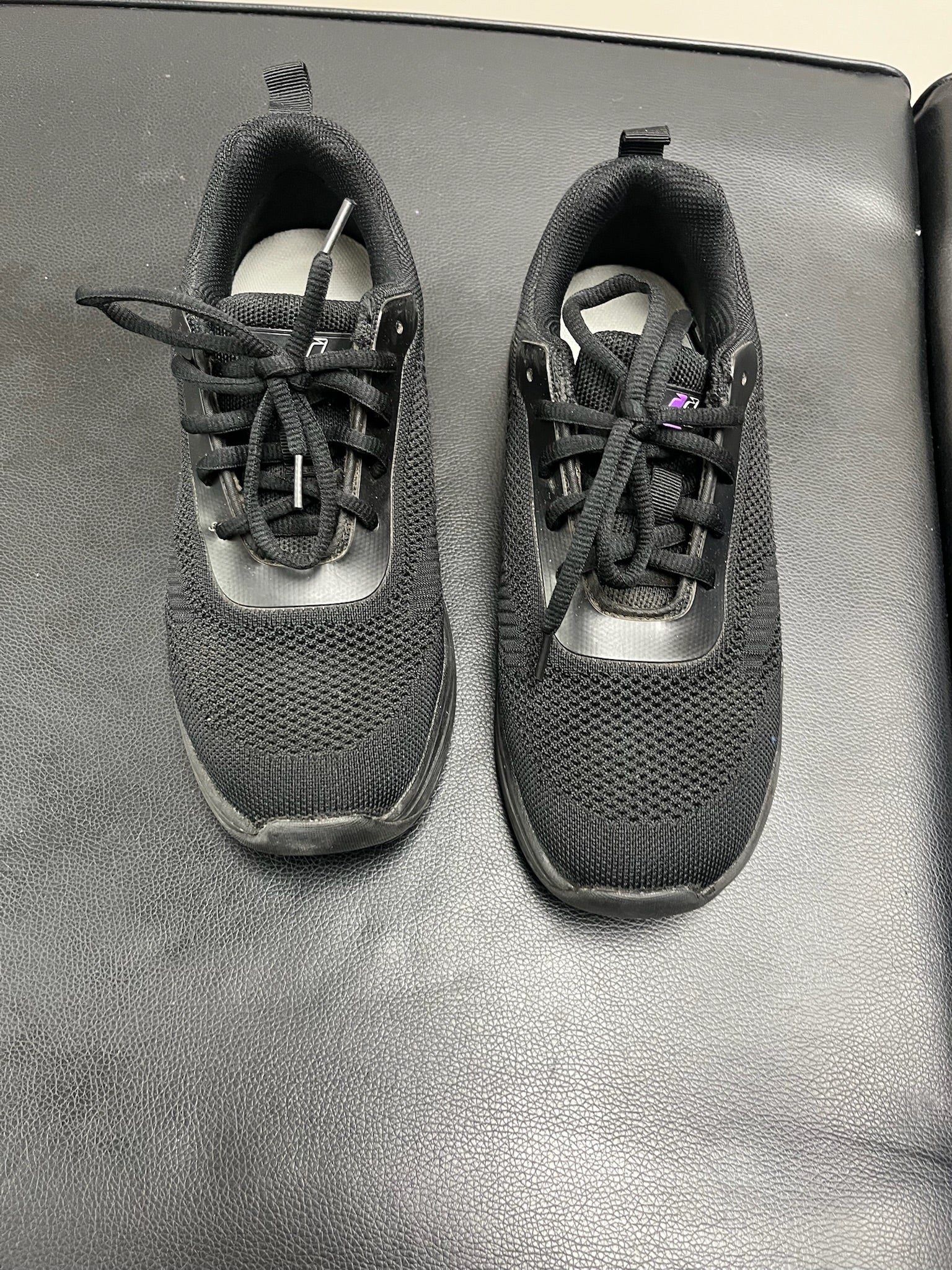 Women’s Black Slip Resistant Sneakers