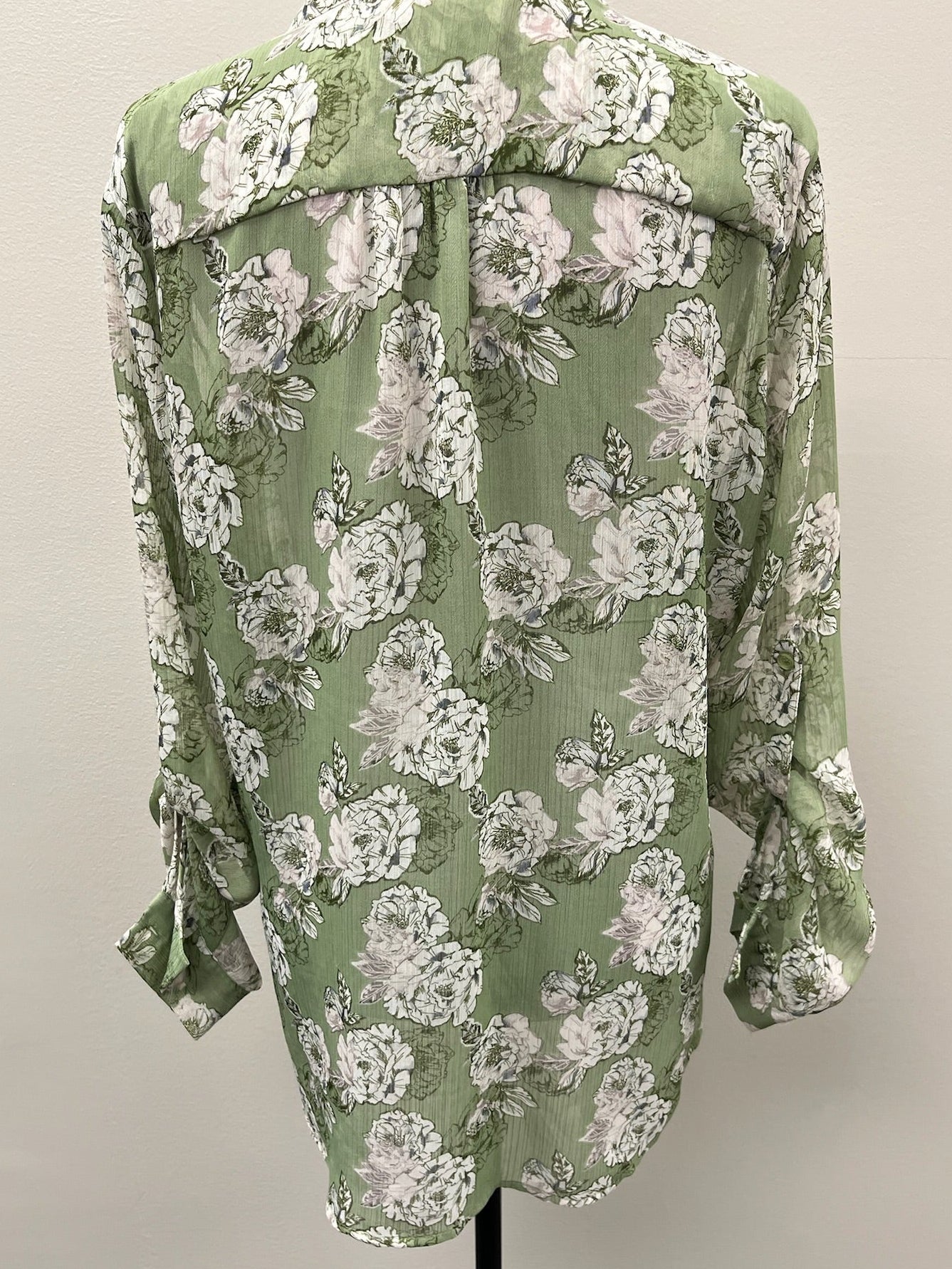 Used Women’s Green Floral Blouse
