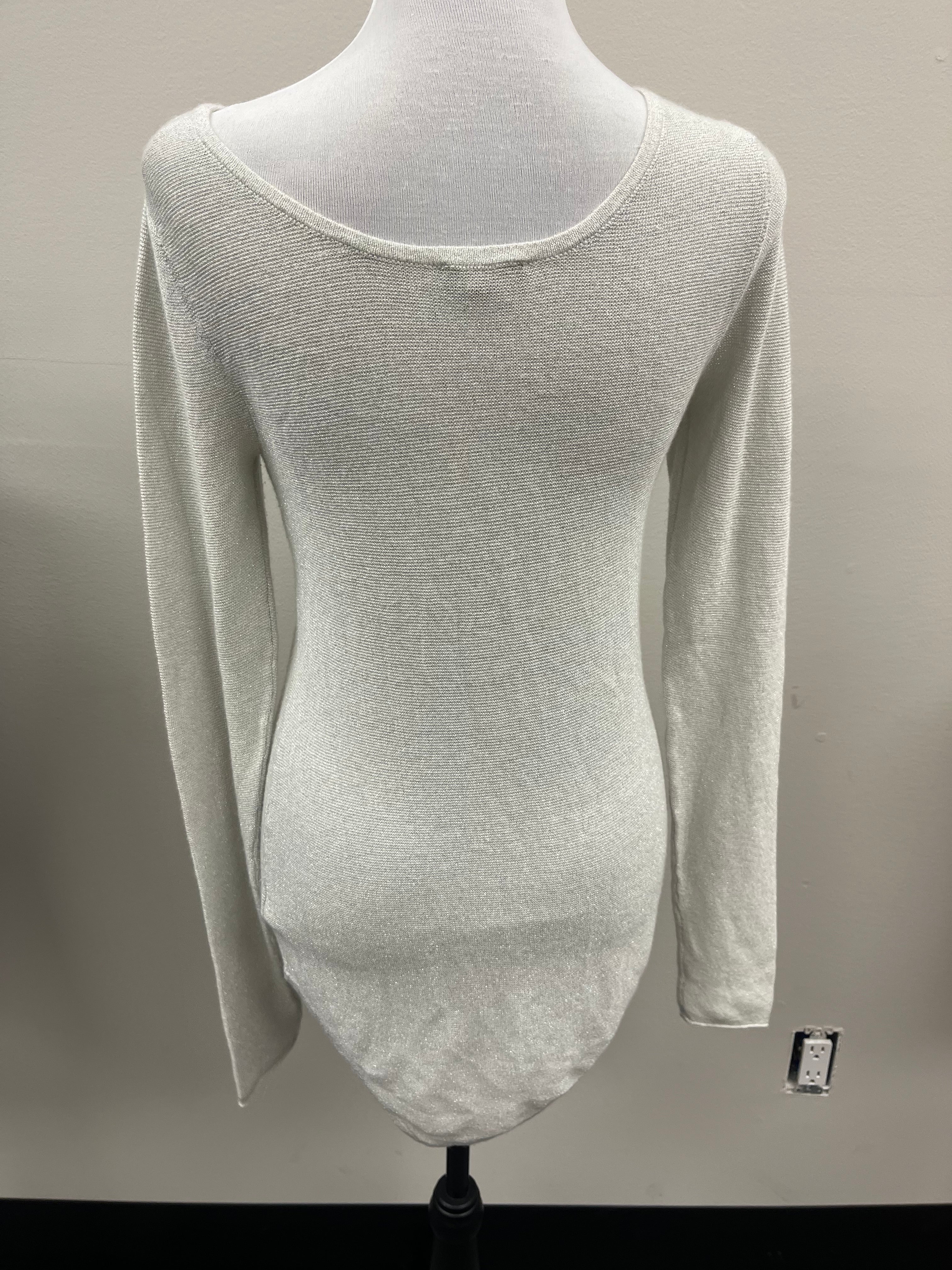 Used Women’s Shiny Sweater Shirt