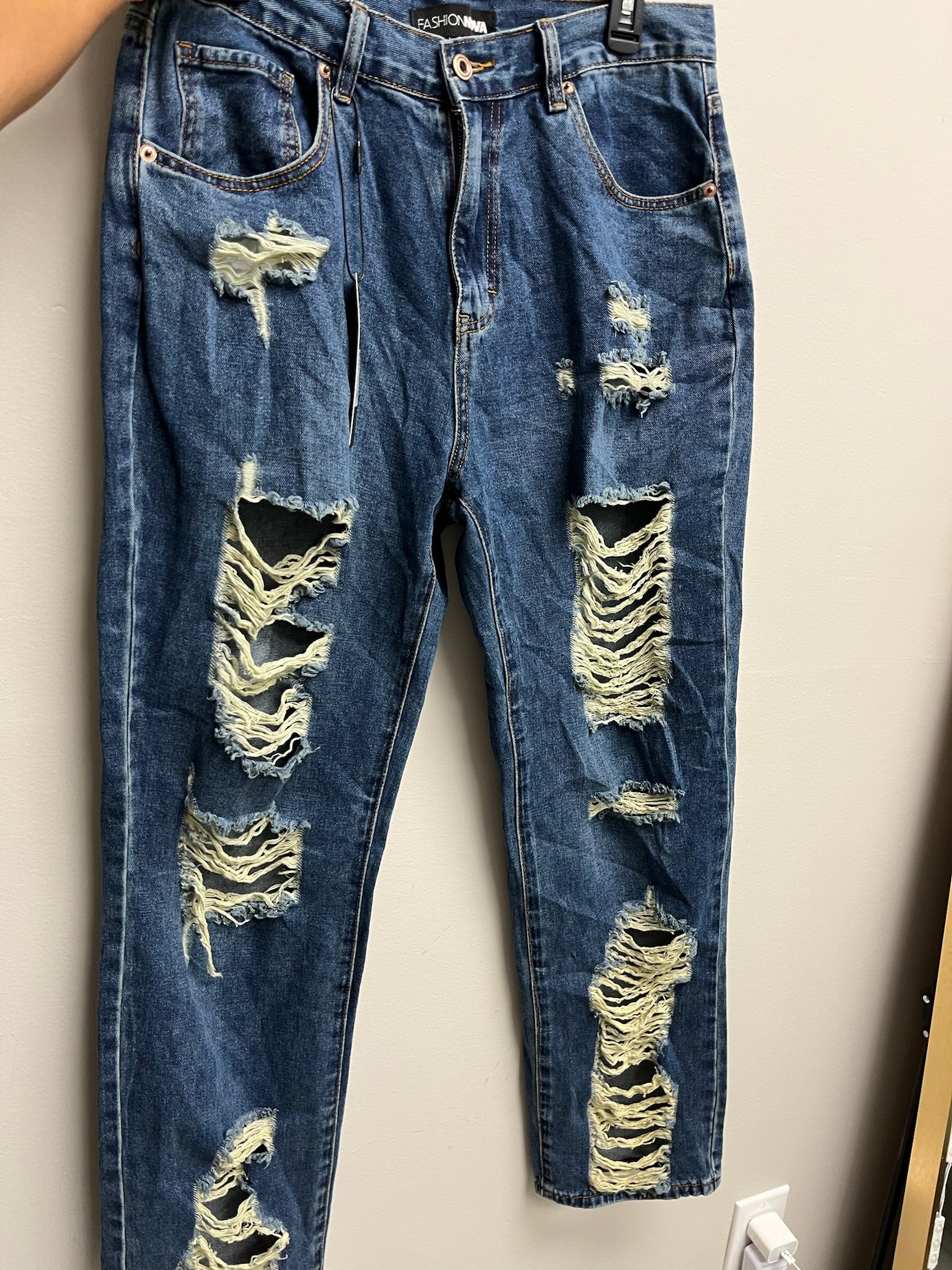 New Women’s Ripped Jeans