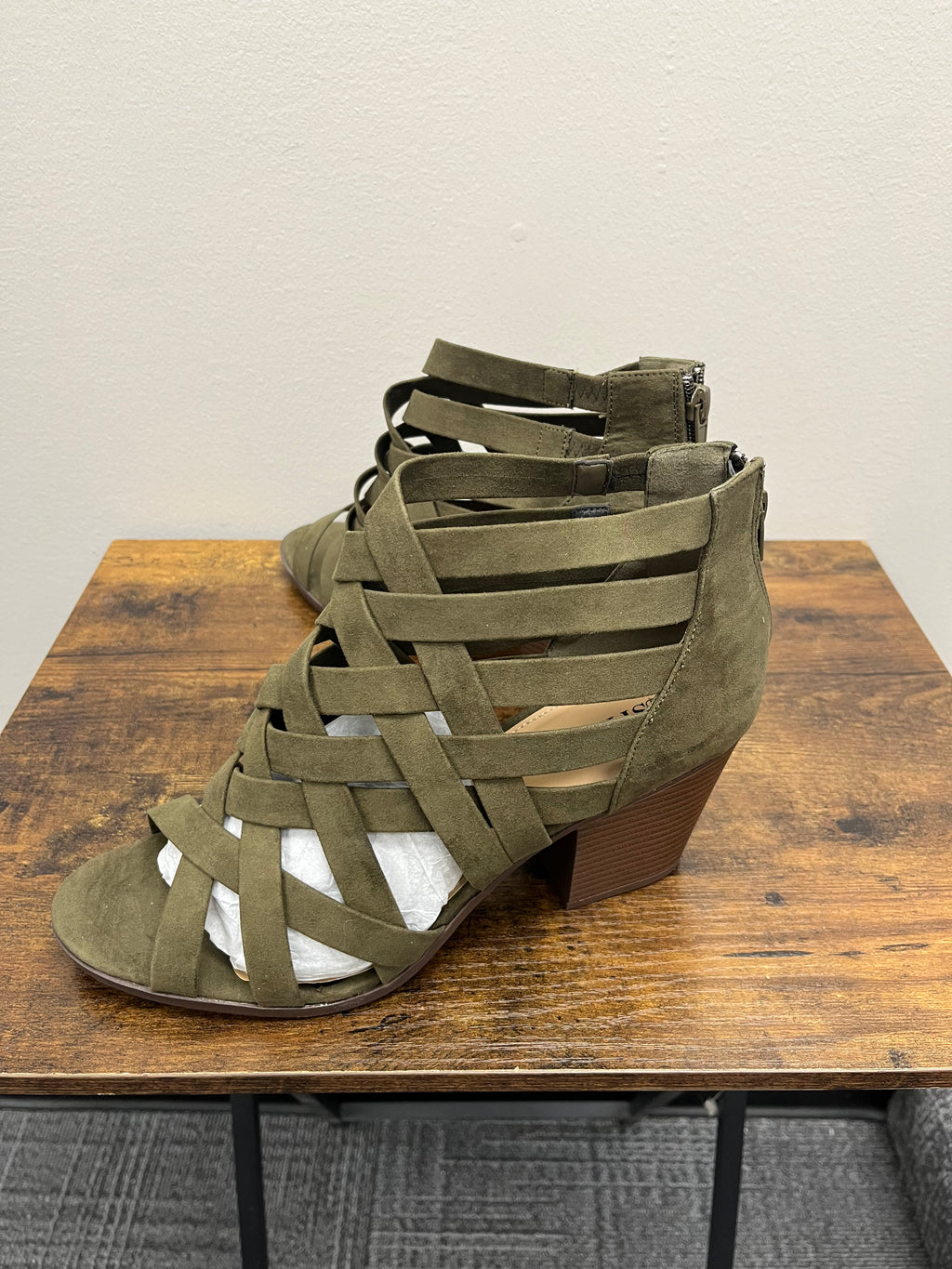 New Women’s Green Sandal Heels