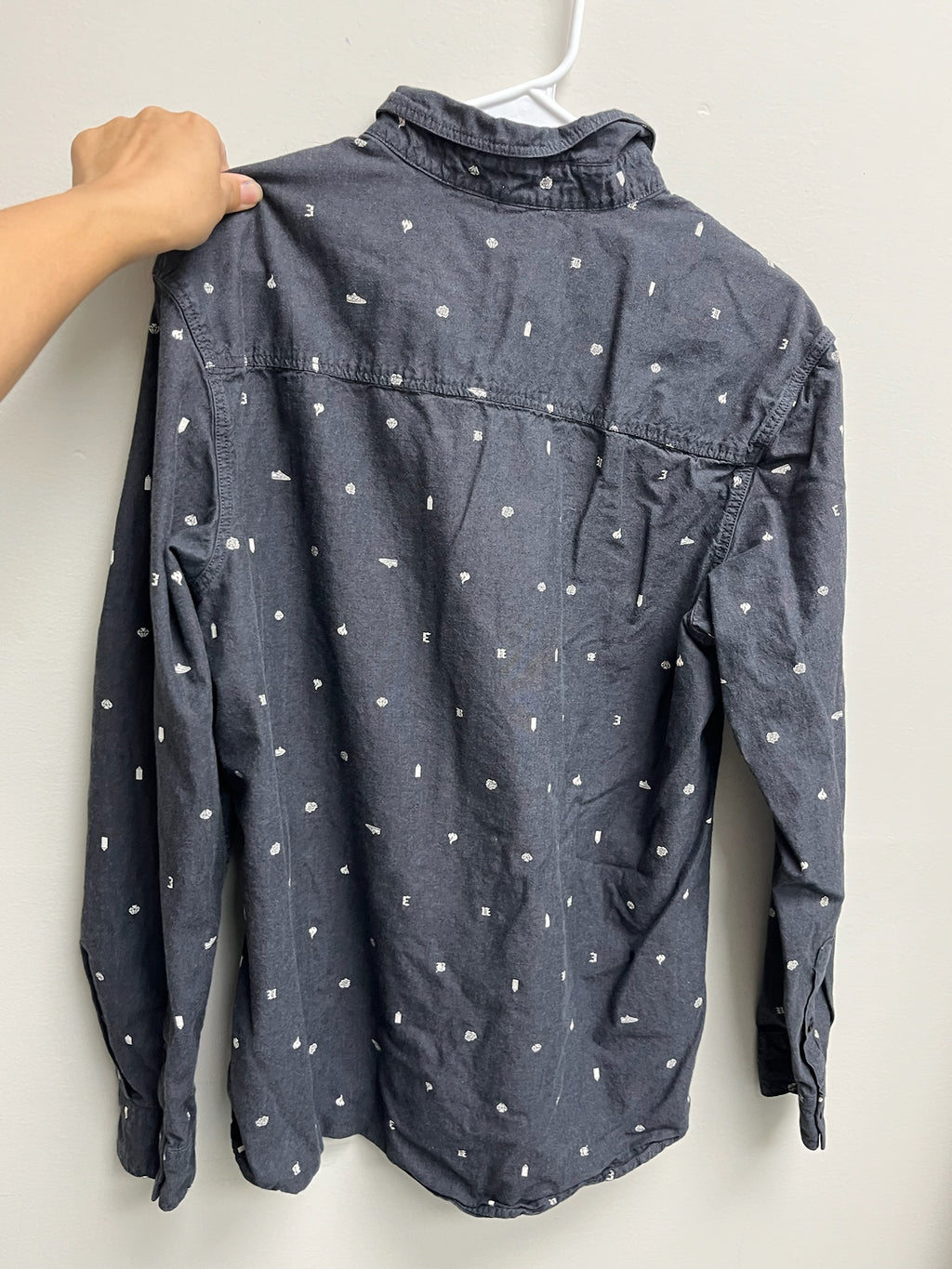 Used Men’s Long Sleeve Button Up