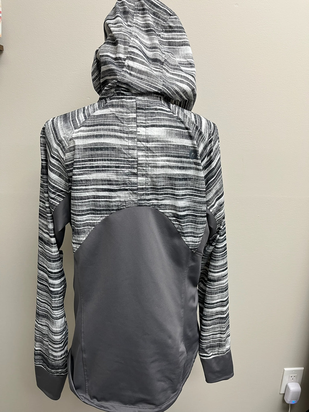 Used Women’s Striped Windbreaker Jacket