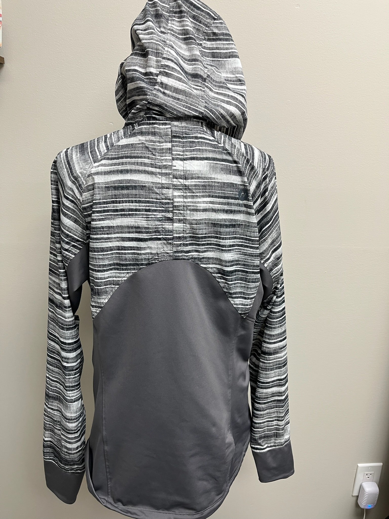 Used Women’s Striped Windbreaker Jacket