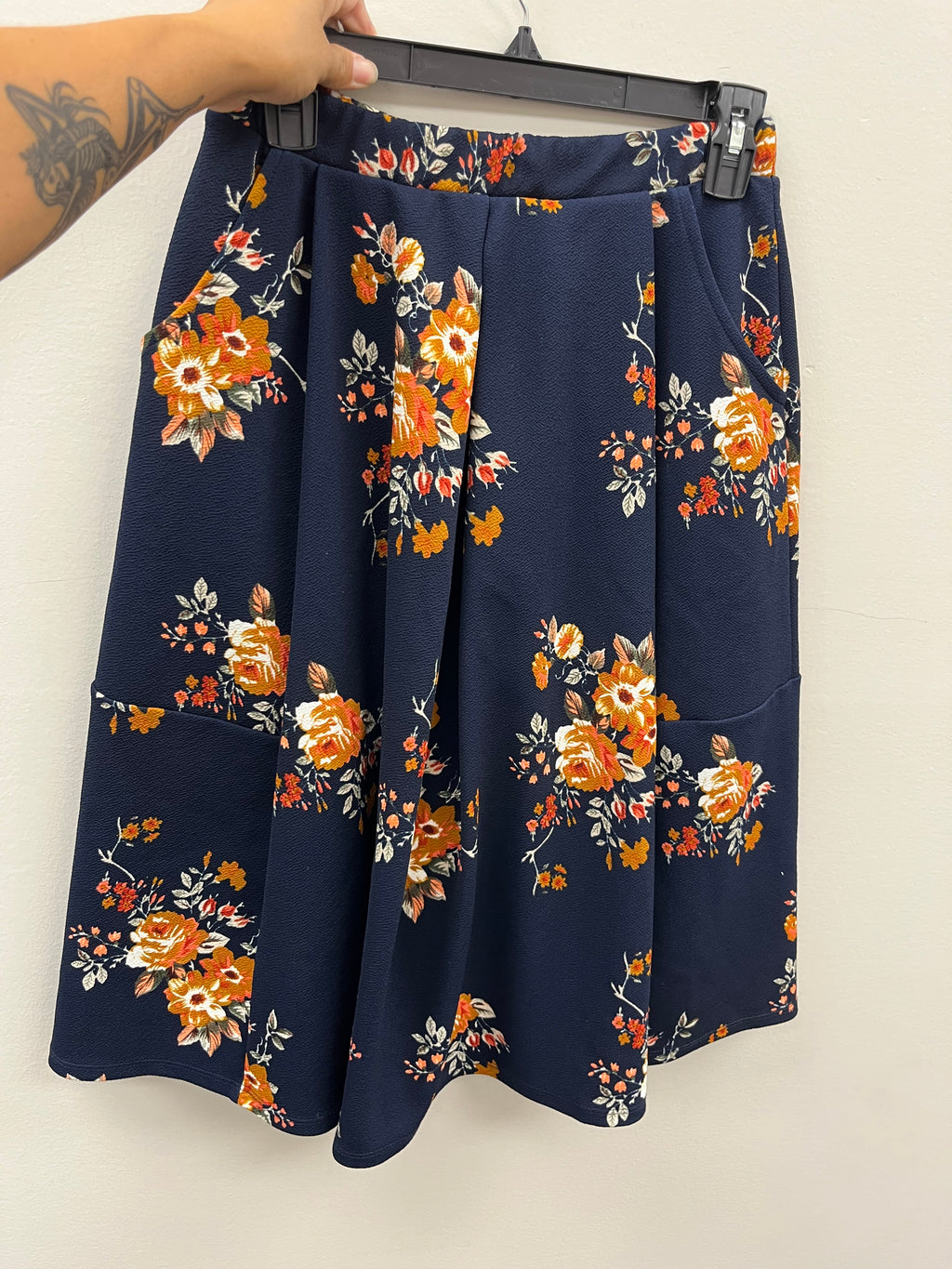 Used Women’s Floral Skirt