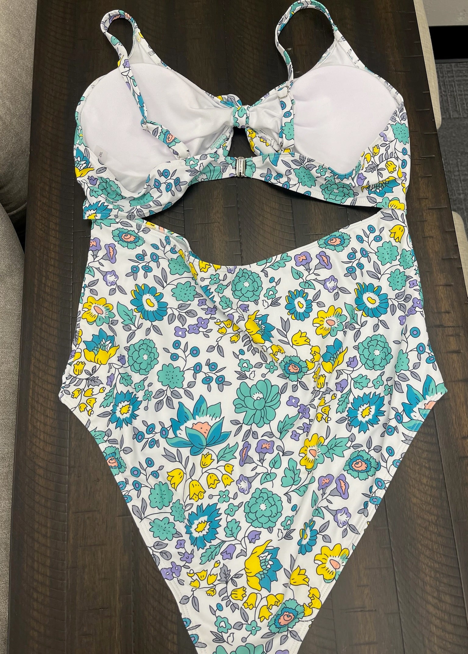 New Women’s Floral Swimsuit