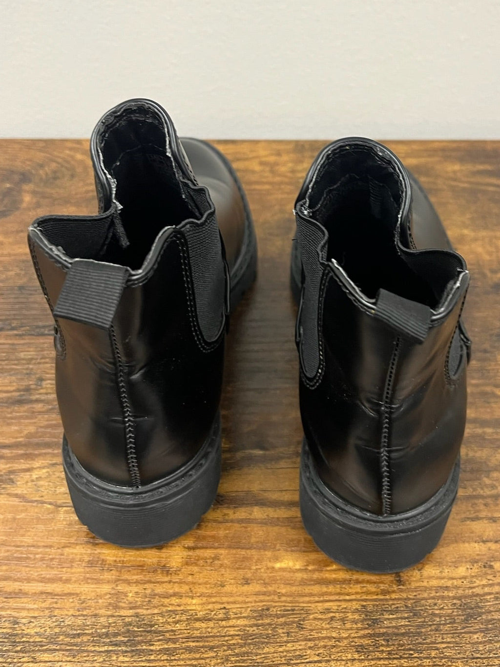 Used Girls Black Boots