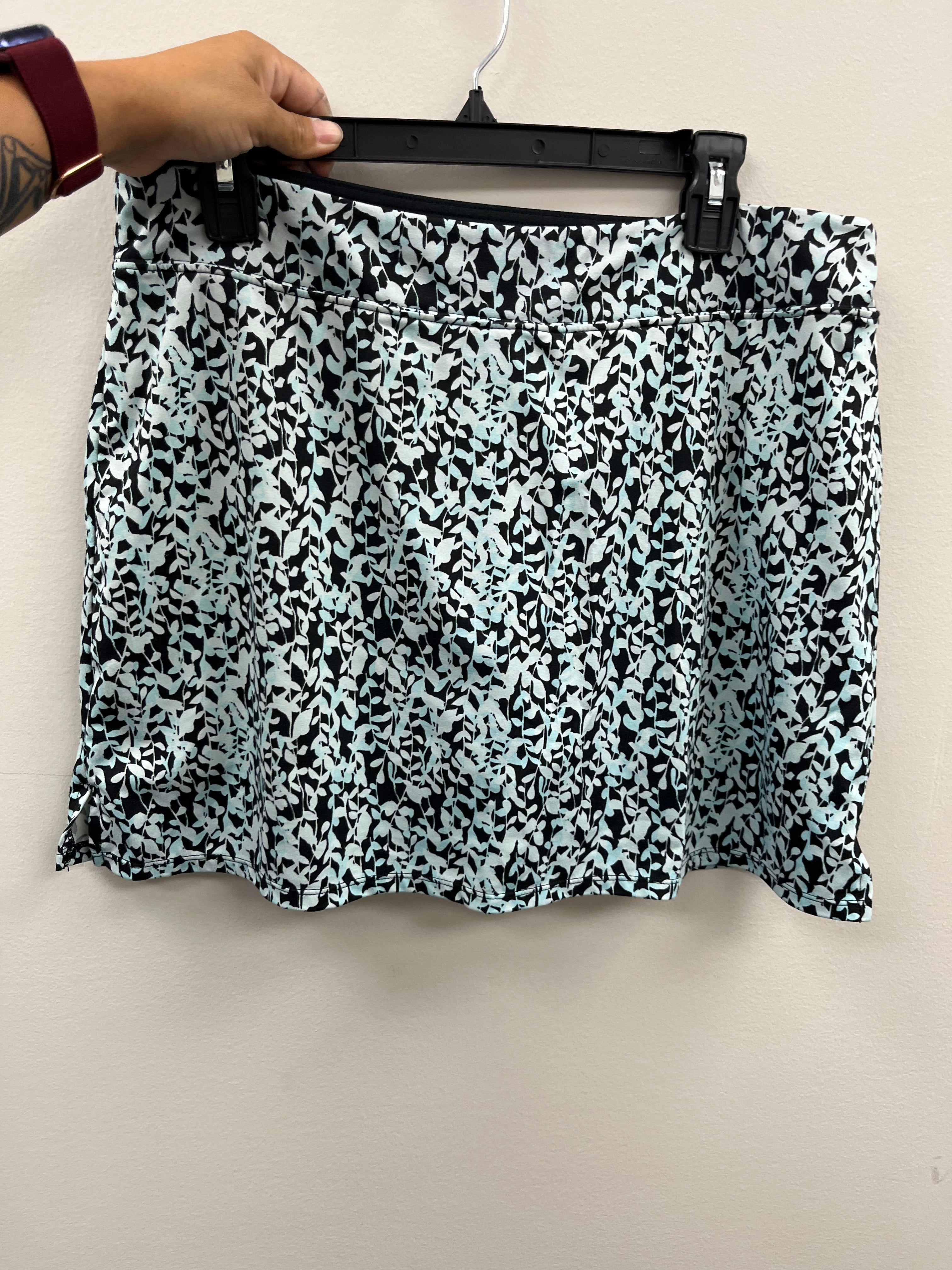 Used Women’s Athletic Skort