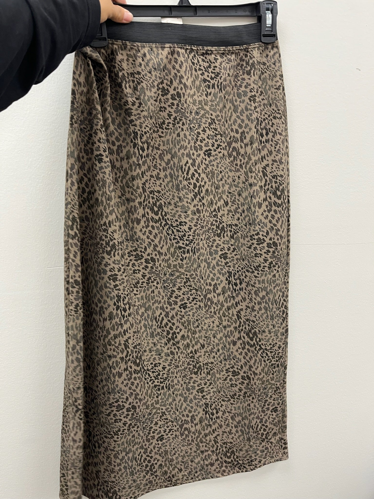 Used Women’s Leopard Skirt