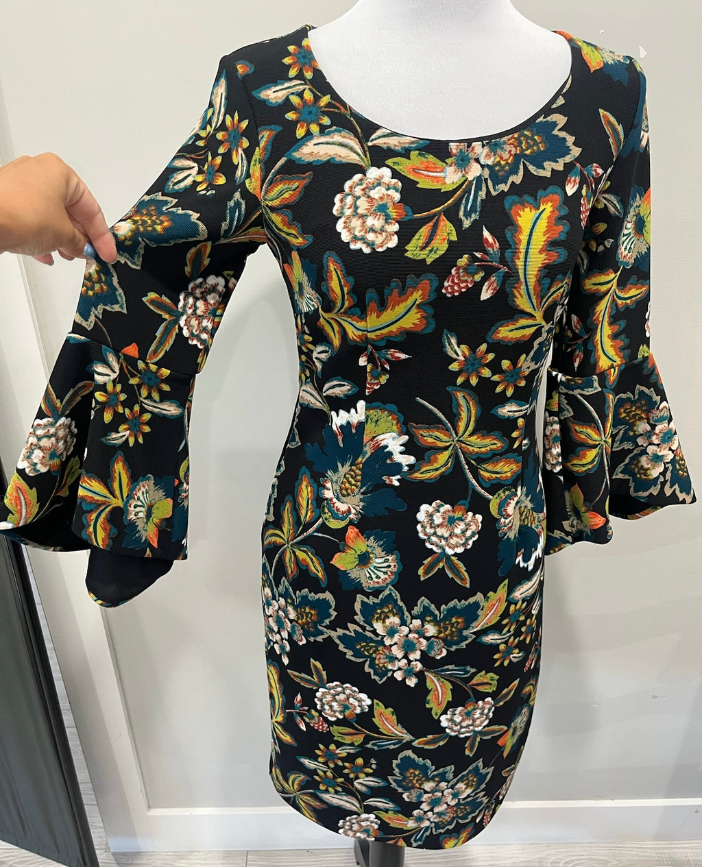 Women’s Floral Dress image 1