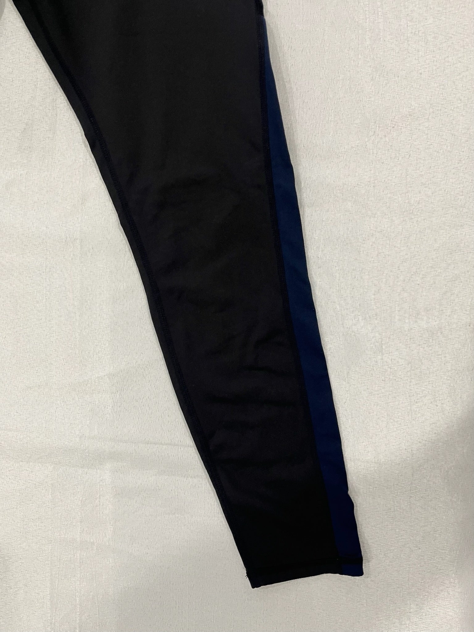 Women’s Thermal Leggings image 2