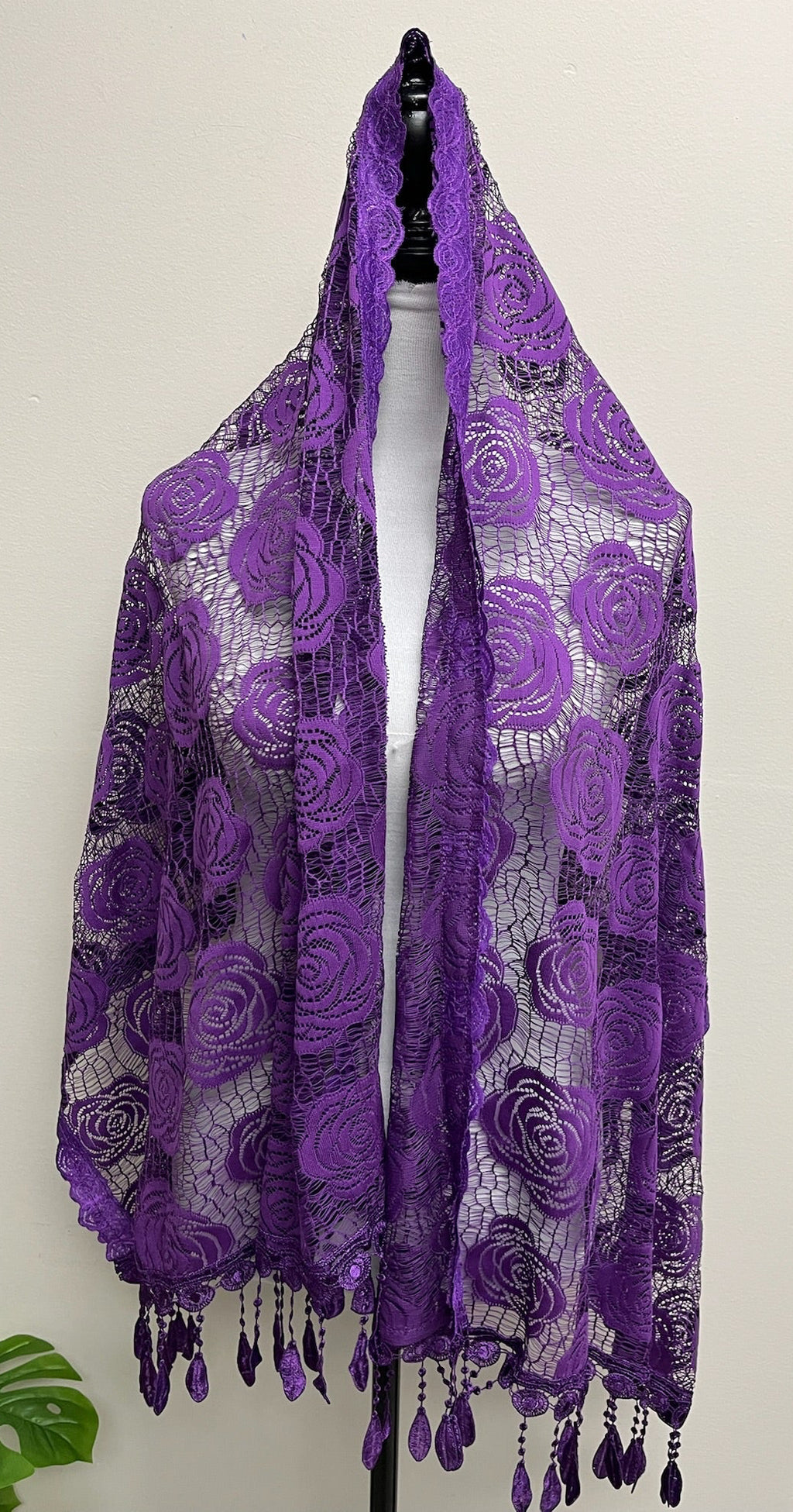 Used Women’s Purple Lace Shaw Scarf