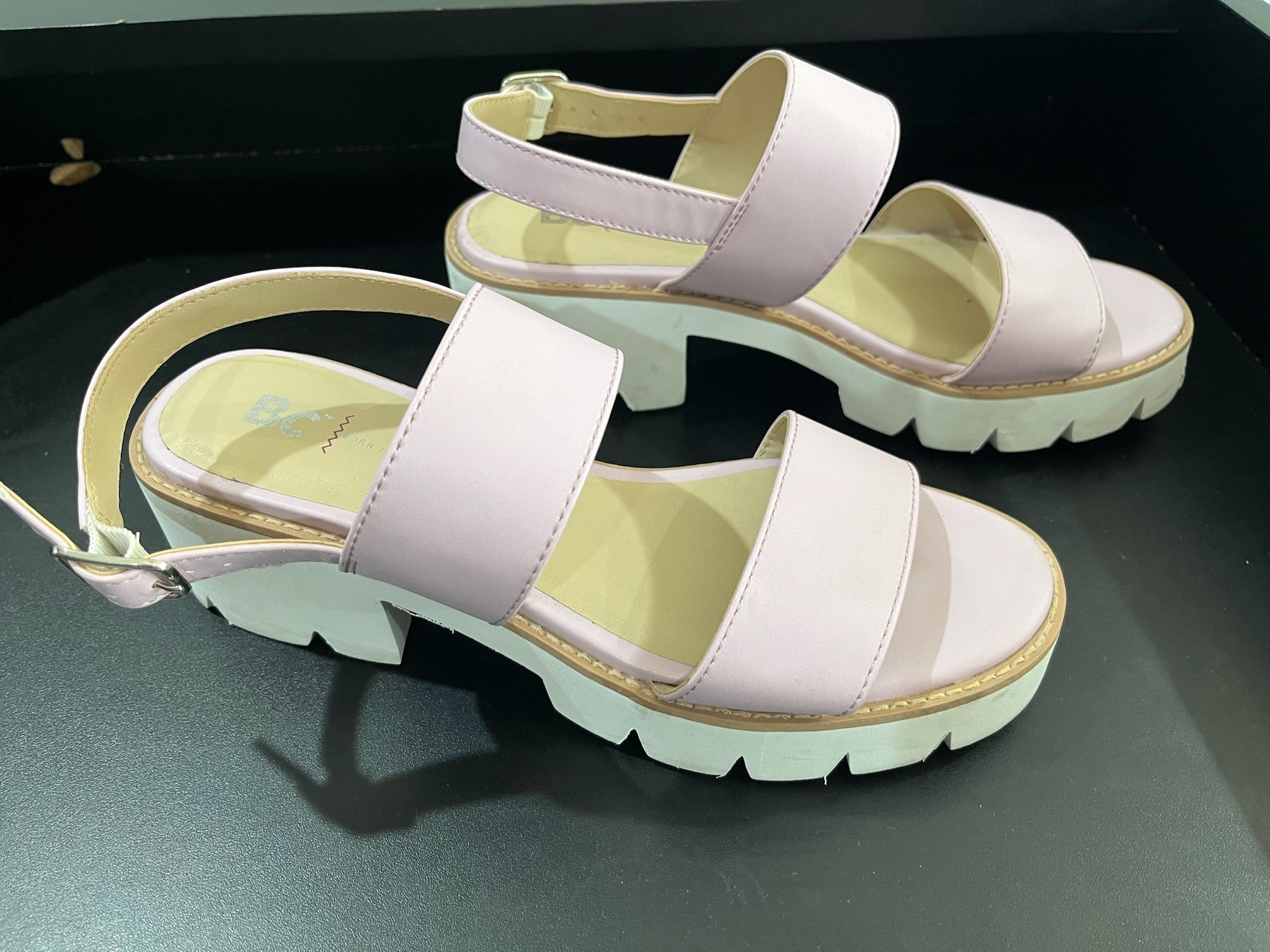 Women’s Lavender Wedges