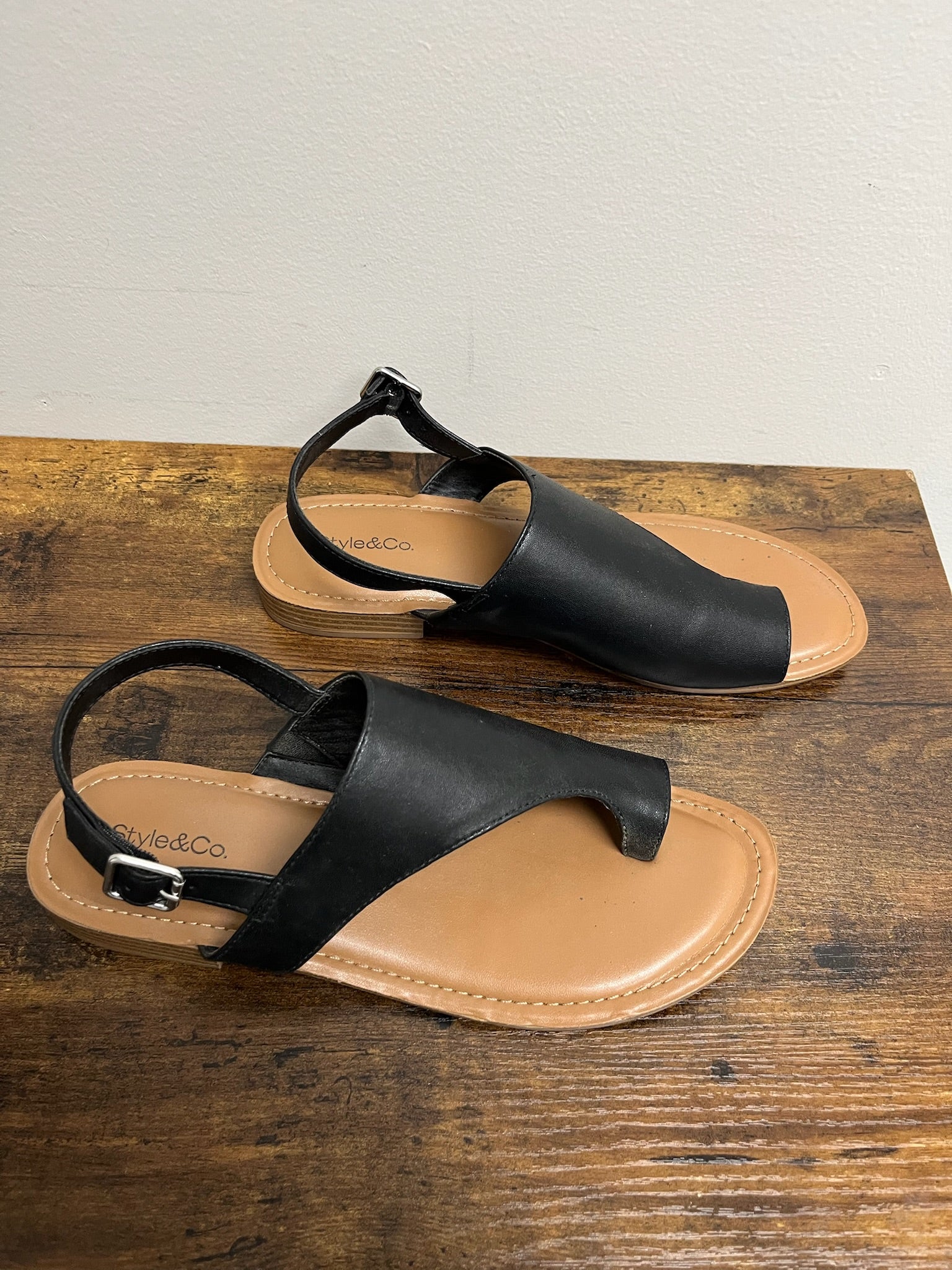 Used Women’s Black Sandals