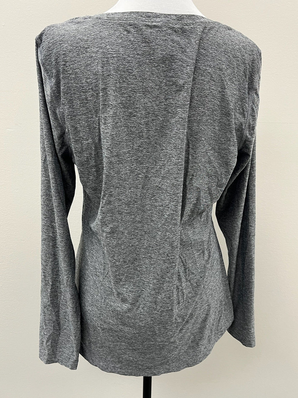 Used Women’s Gray Long Sleeve Shirt