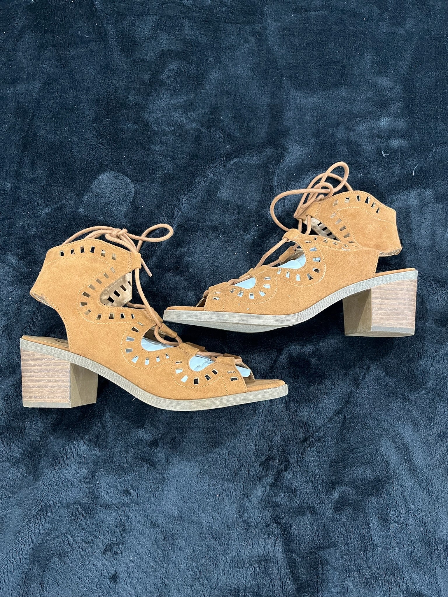 Women’s Beige Tan Heels image 0