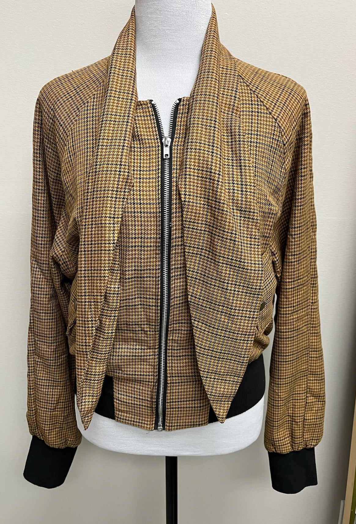 Used Women’s Checkered Zip Up Jacket