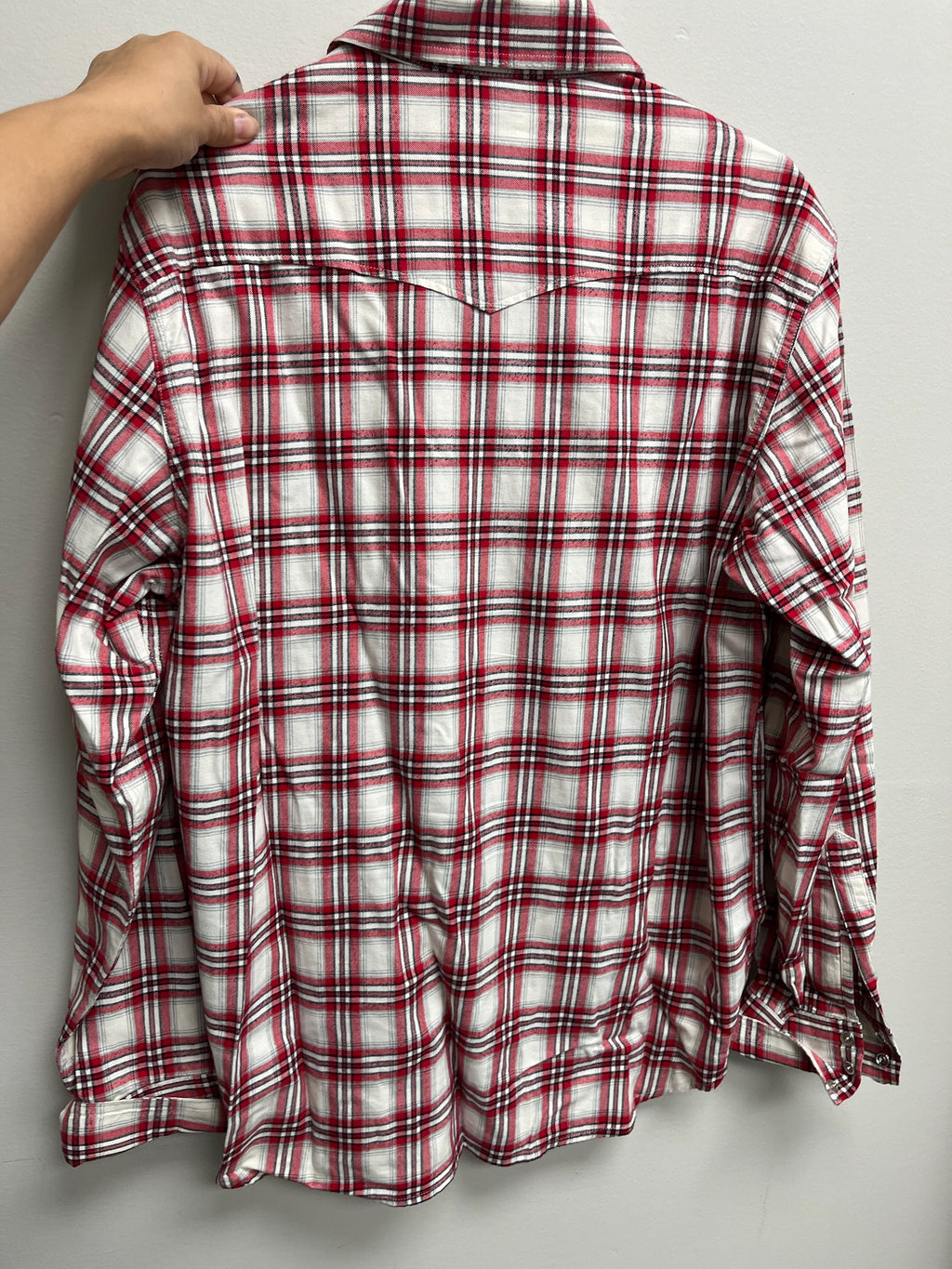 Used Men’s Red Flannel Long Sleeve