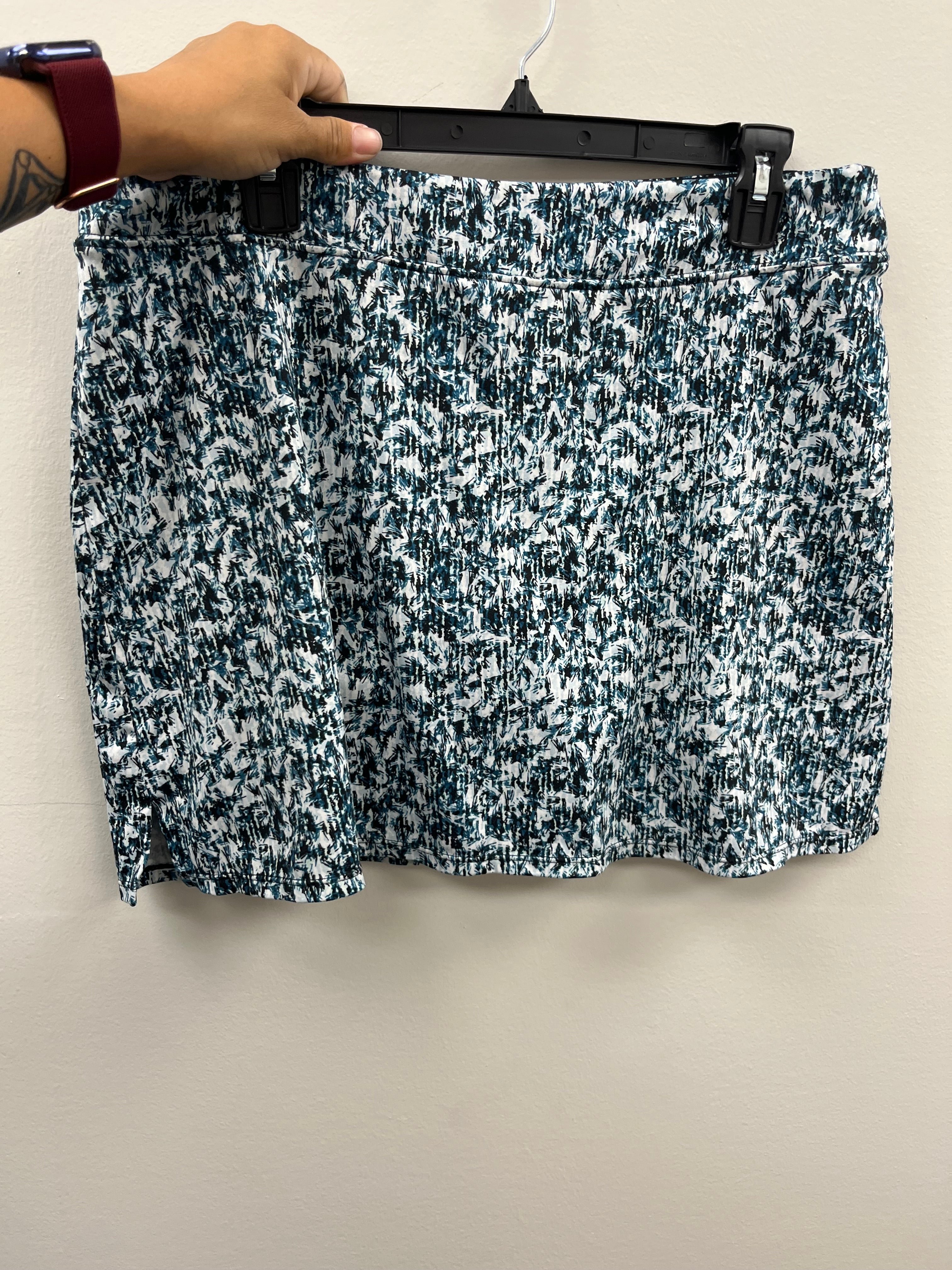 Used Women’s Athletic Skort