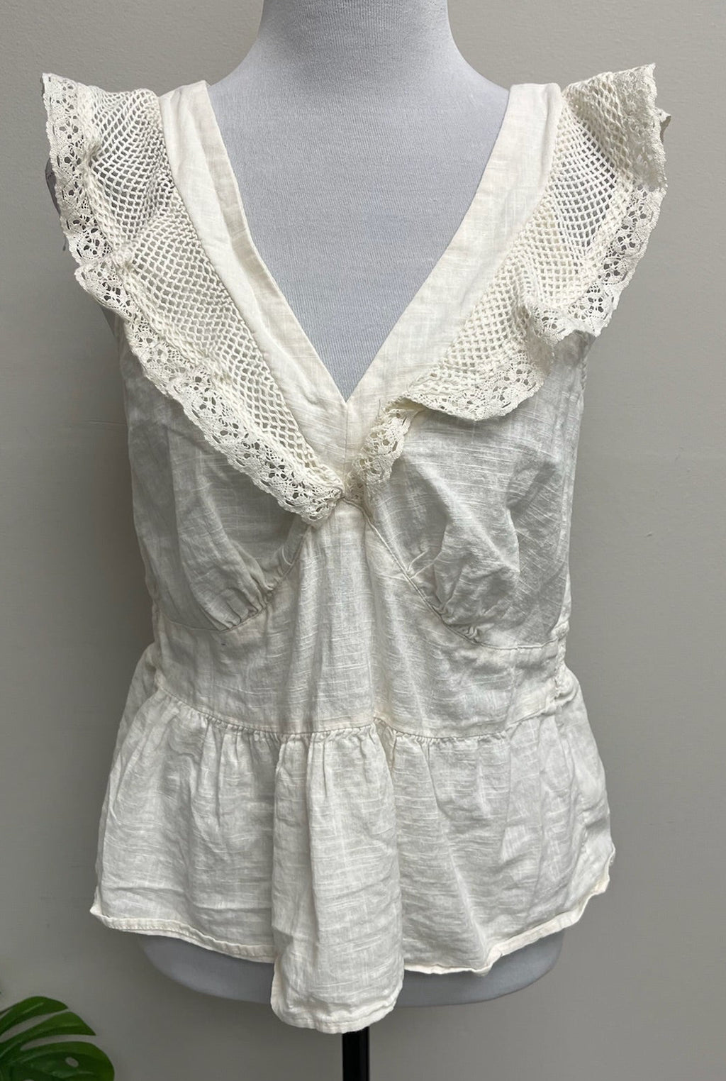Used Women’s Cream Tank Top