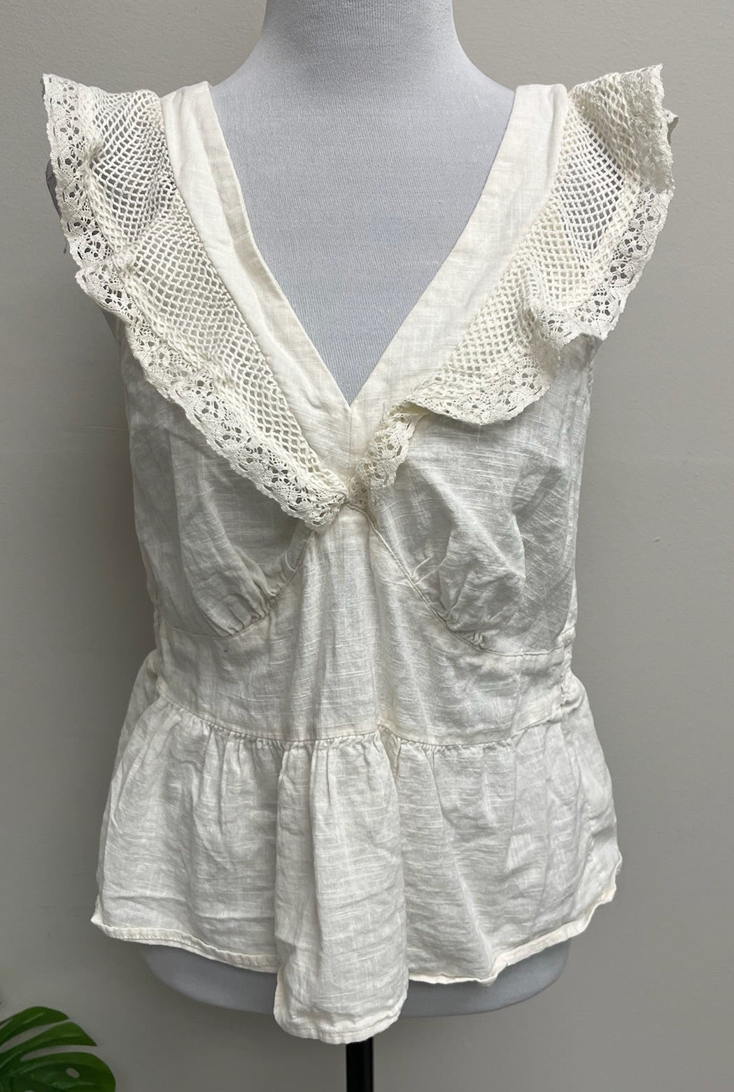 Used Women’s Cream Tank Top