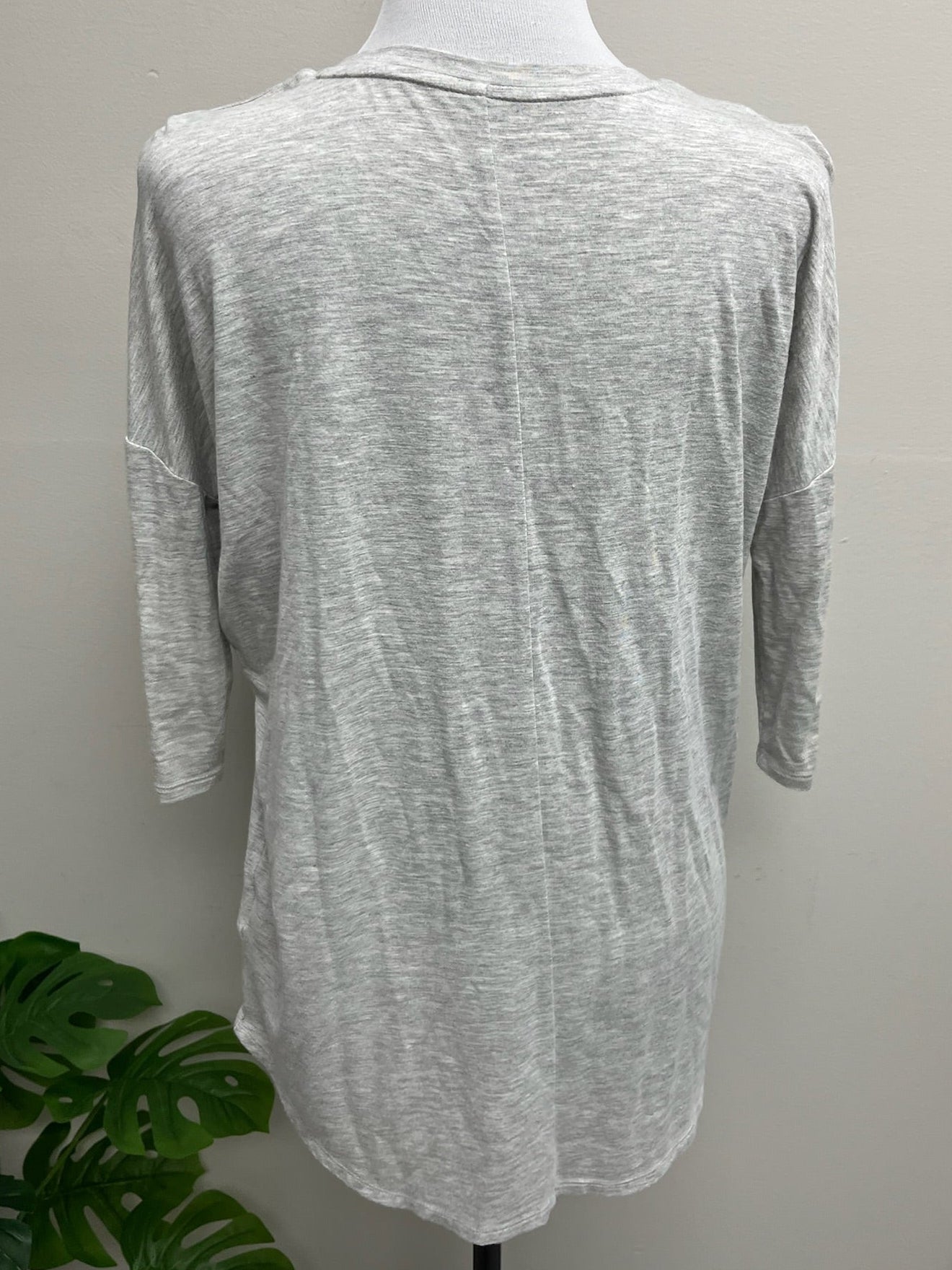 Used Women’s Grey Shirt