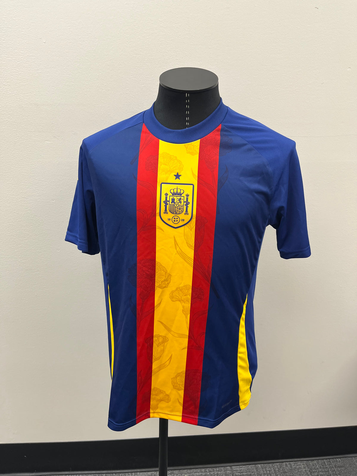 Used Men’s Blue Spain 2024 Pre-Match Jersey