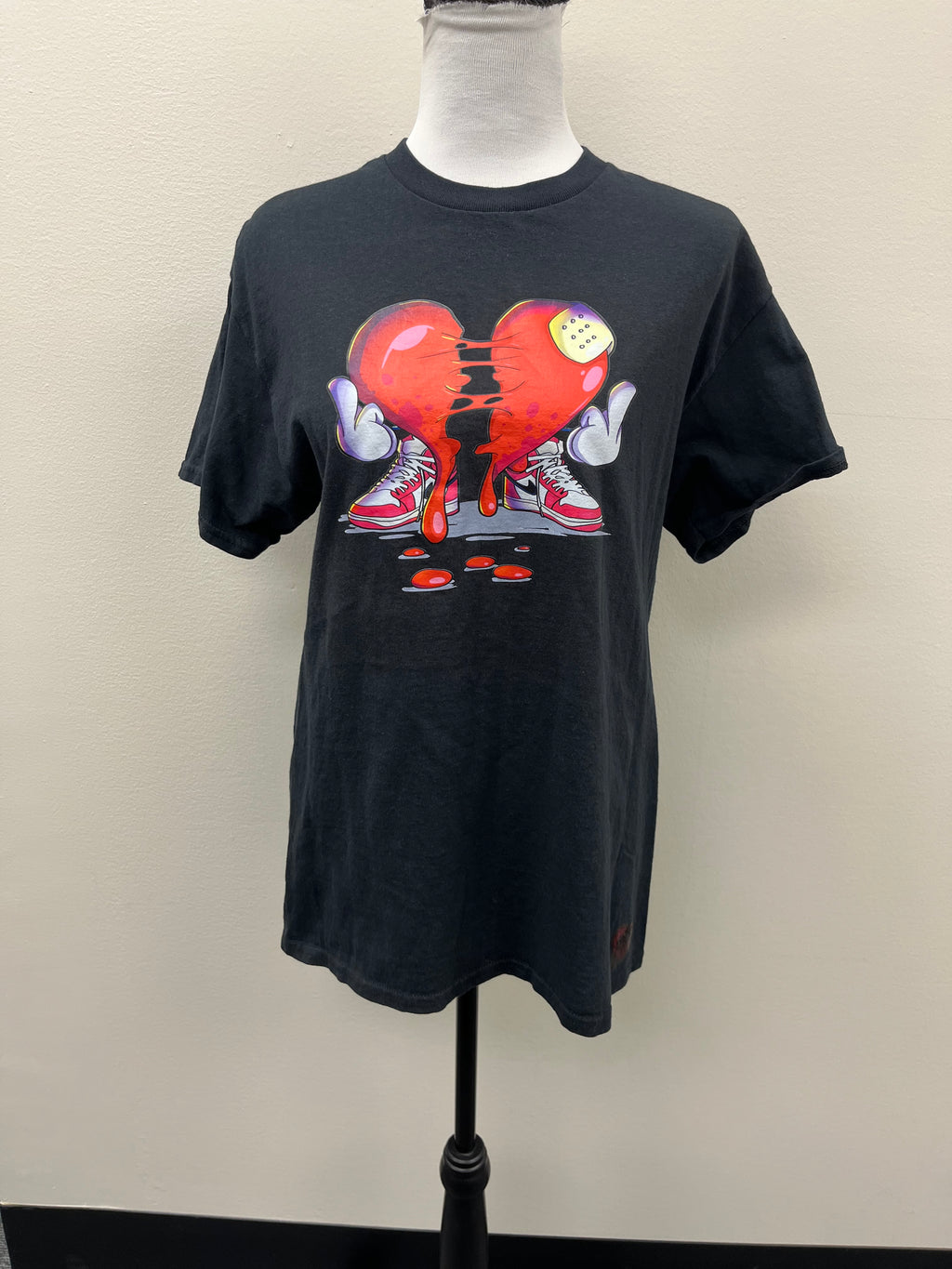 Used Women’s Black Shirt