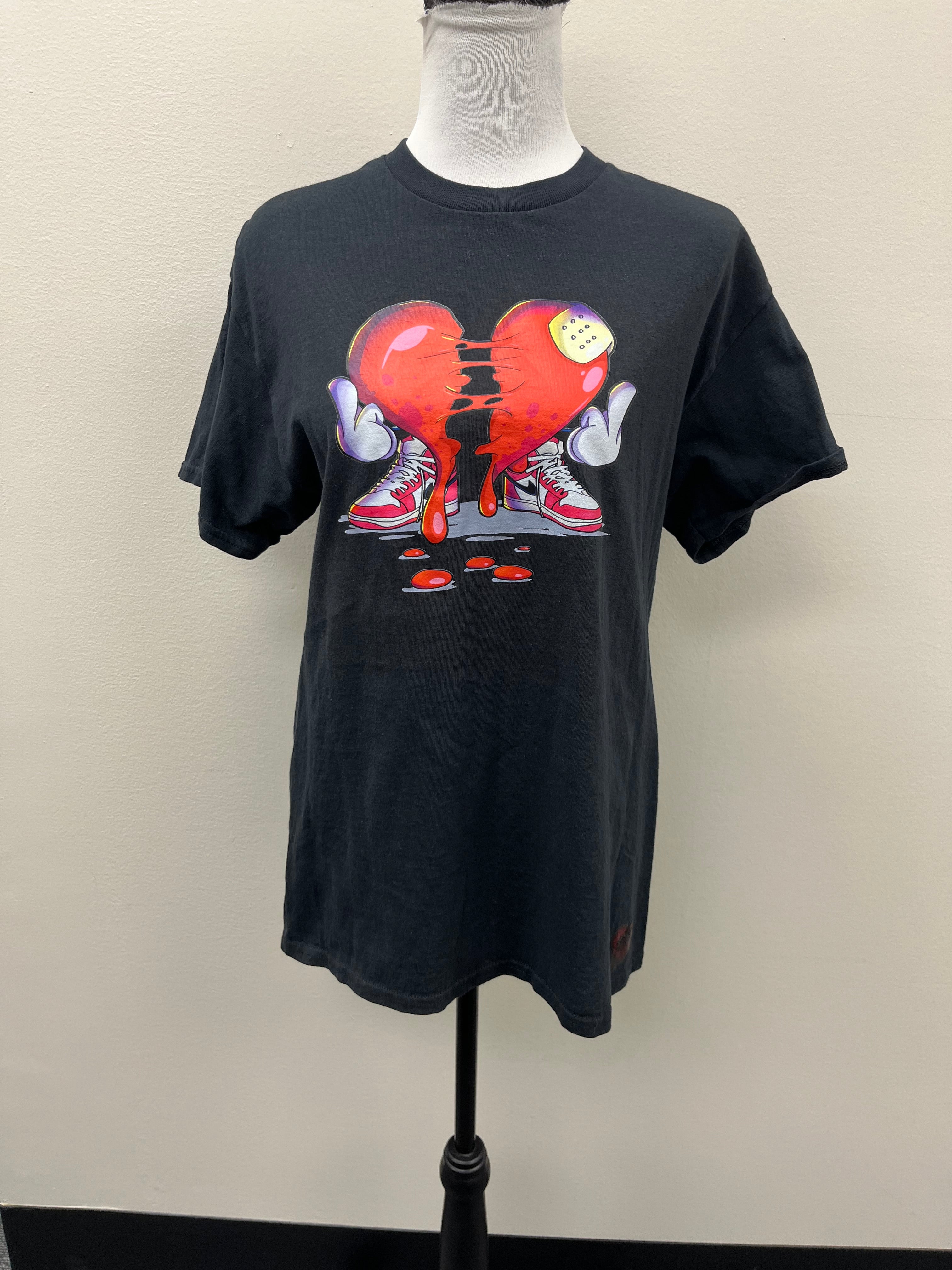 Used Women’s Black Shirt