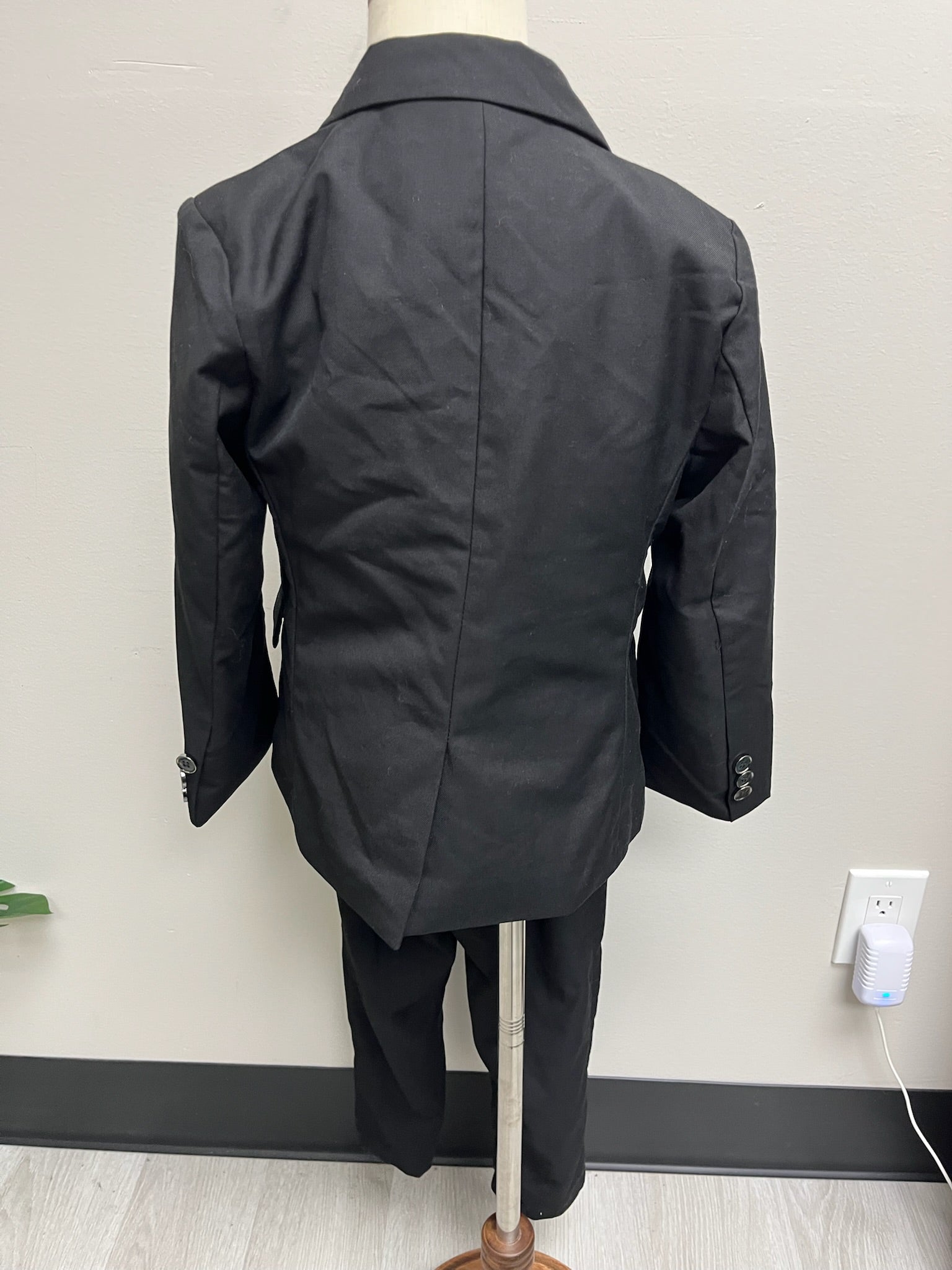 Used Boys 3 Piece Suit Set