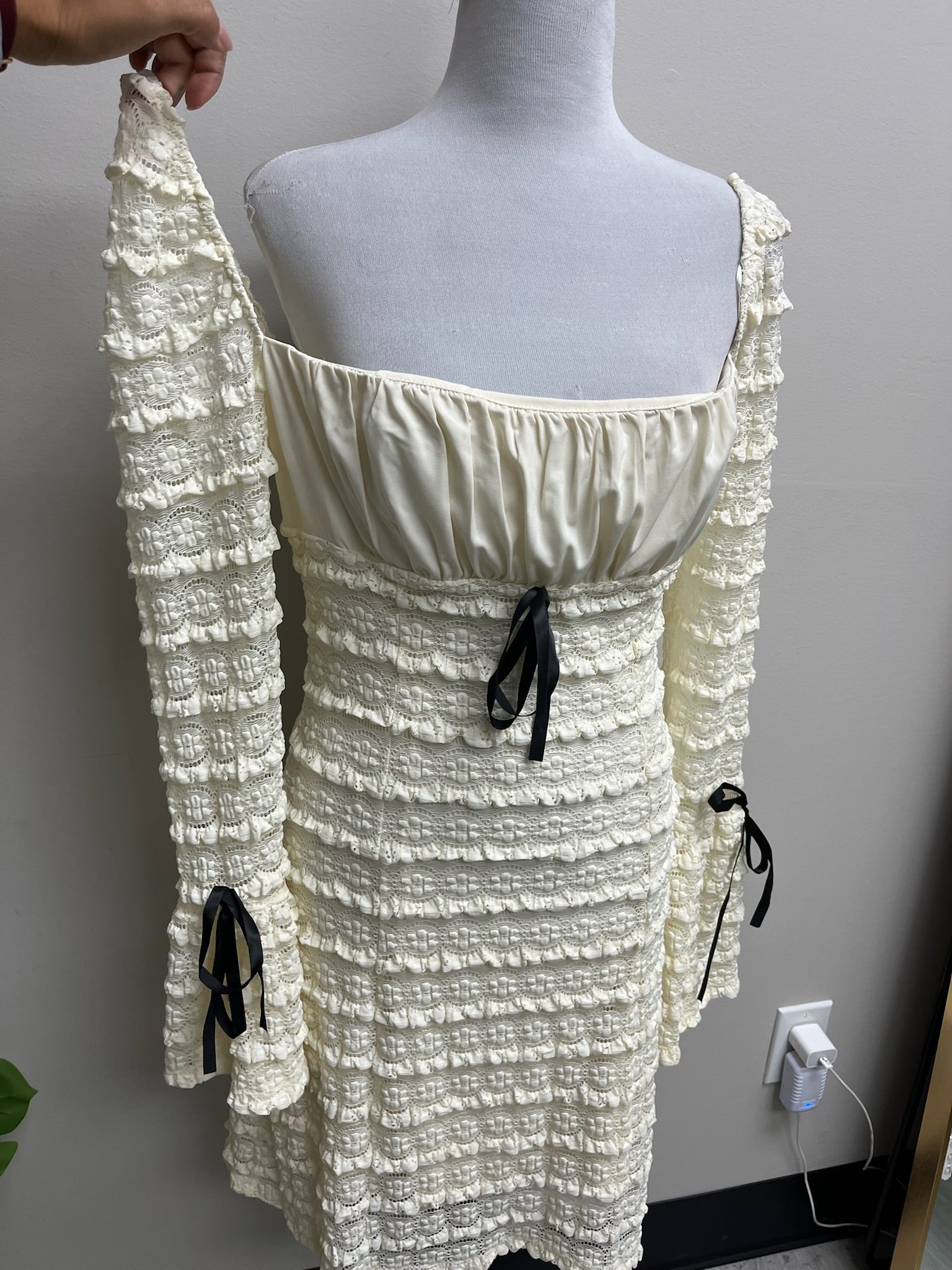 New Women’s White Dress