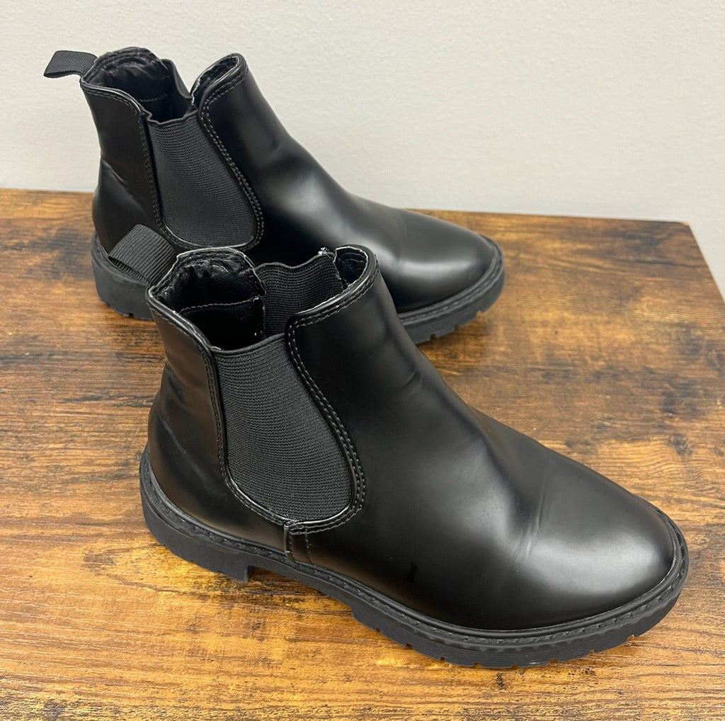 Used Girls Black Boots