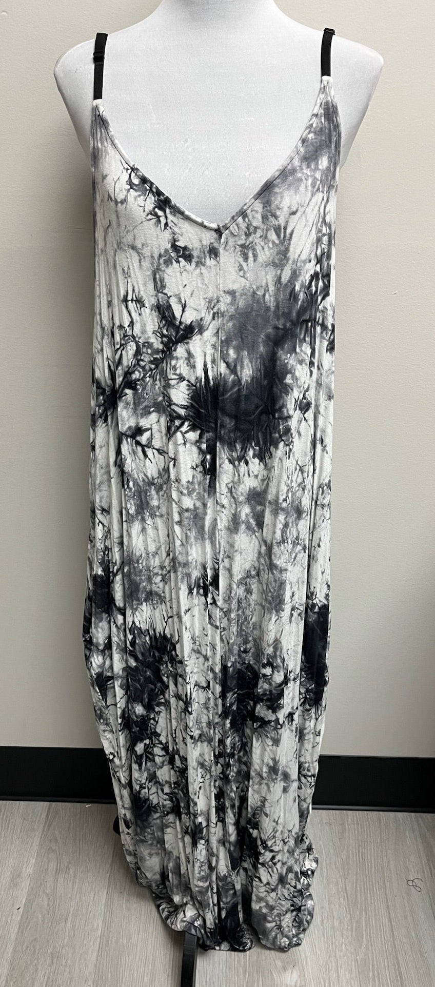Women’s Tie Dye Maxi Dress With Pockets