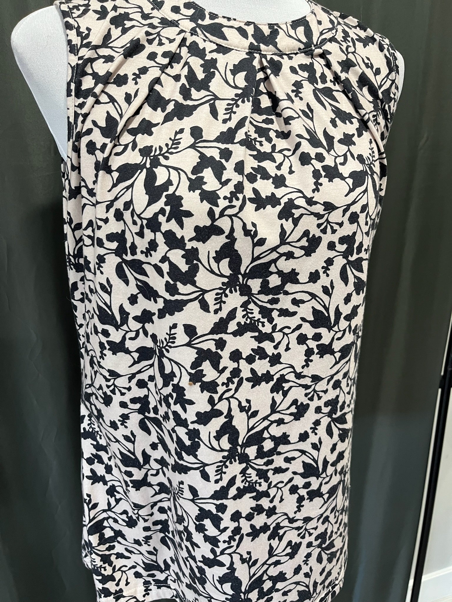 Women’s Top image 1