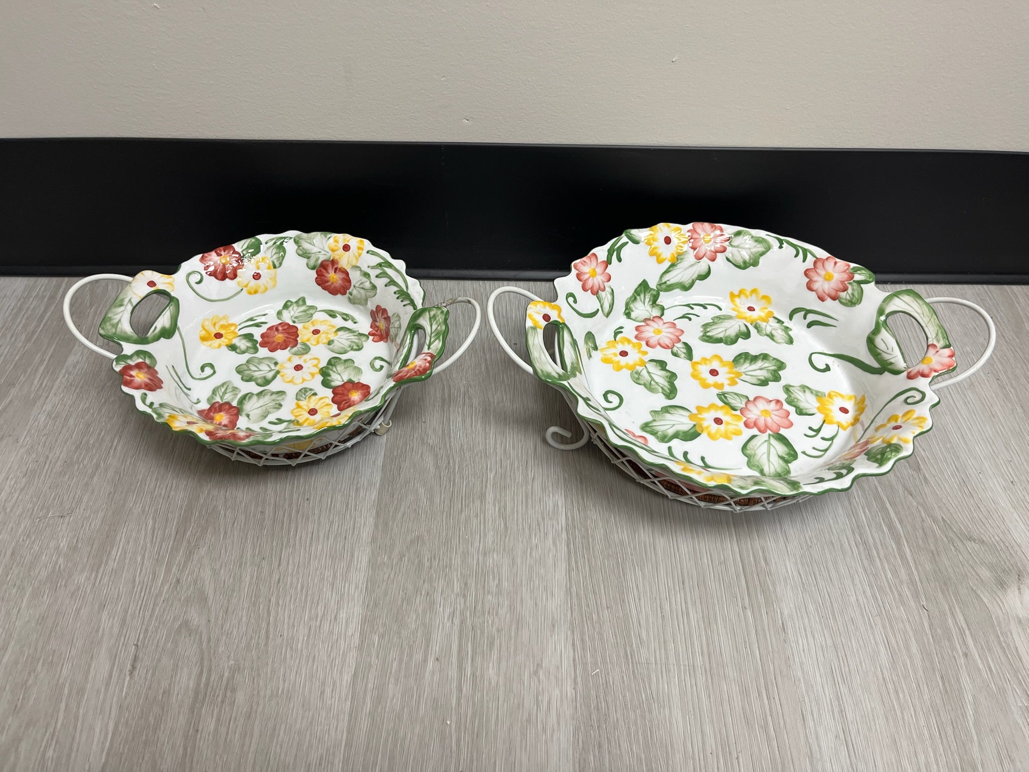 Vintage 4 Piece Floral Bowls With Rattan Basket Holders
