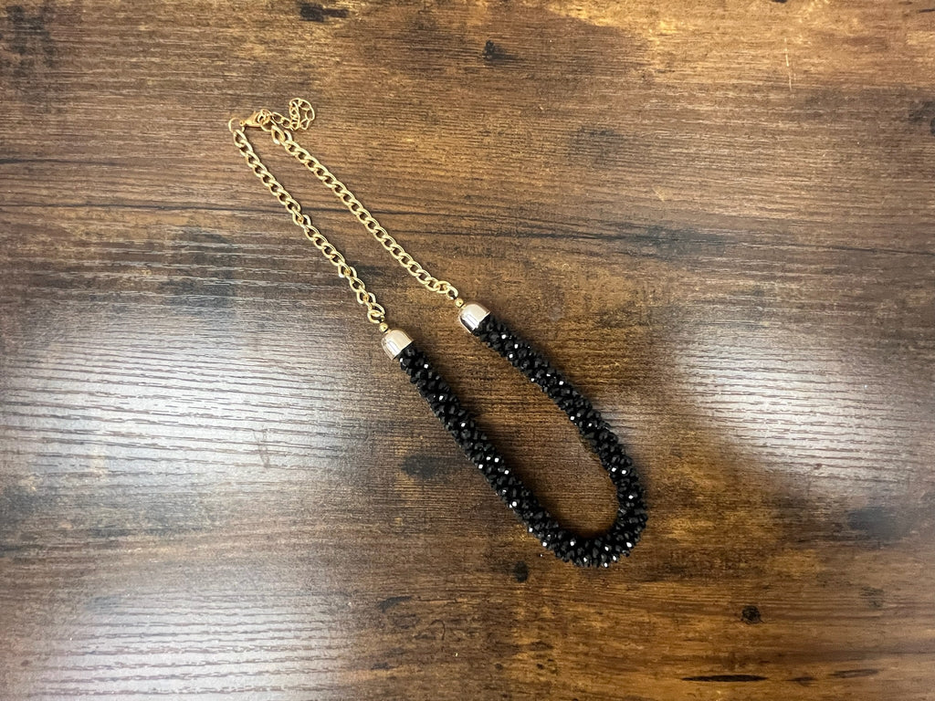 Used Shiny Black Necklace