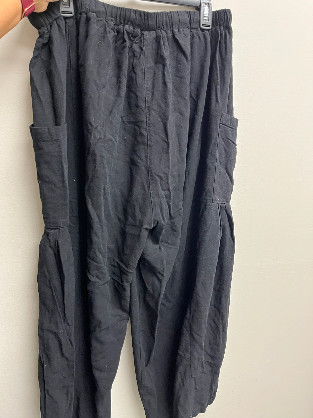 Used Women’s Black Flowy Pants