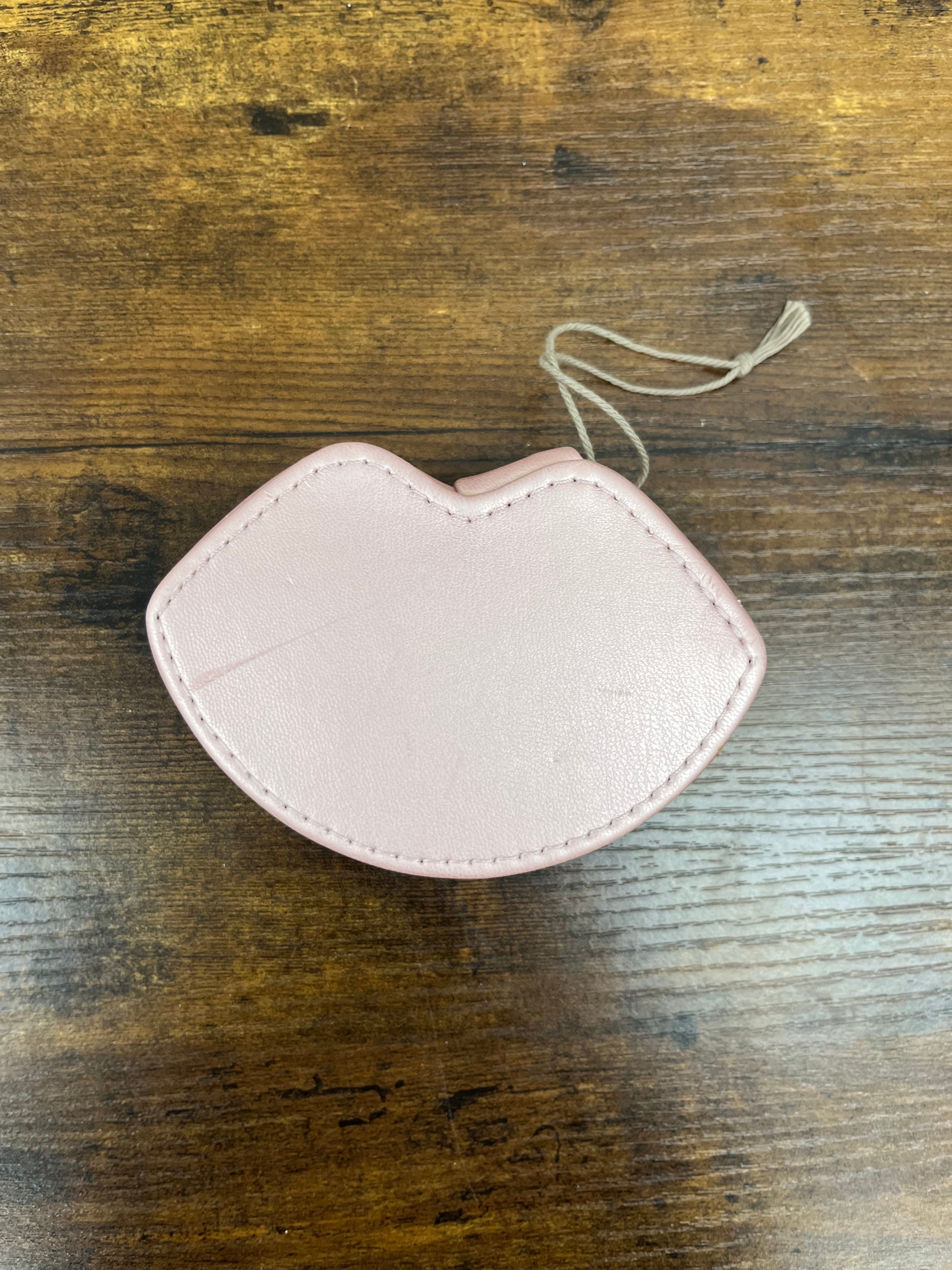 New Pink Lip Shaped Jewelry Organizer