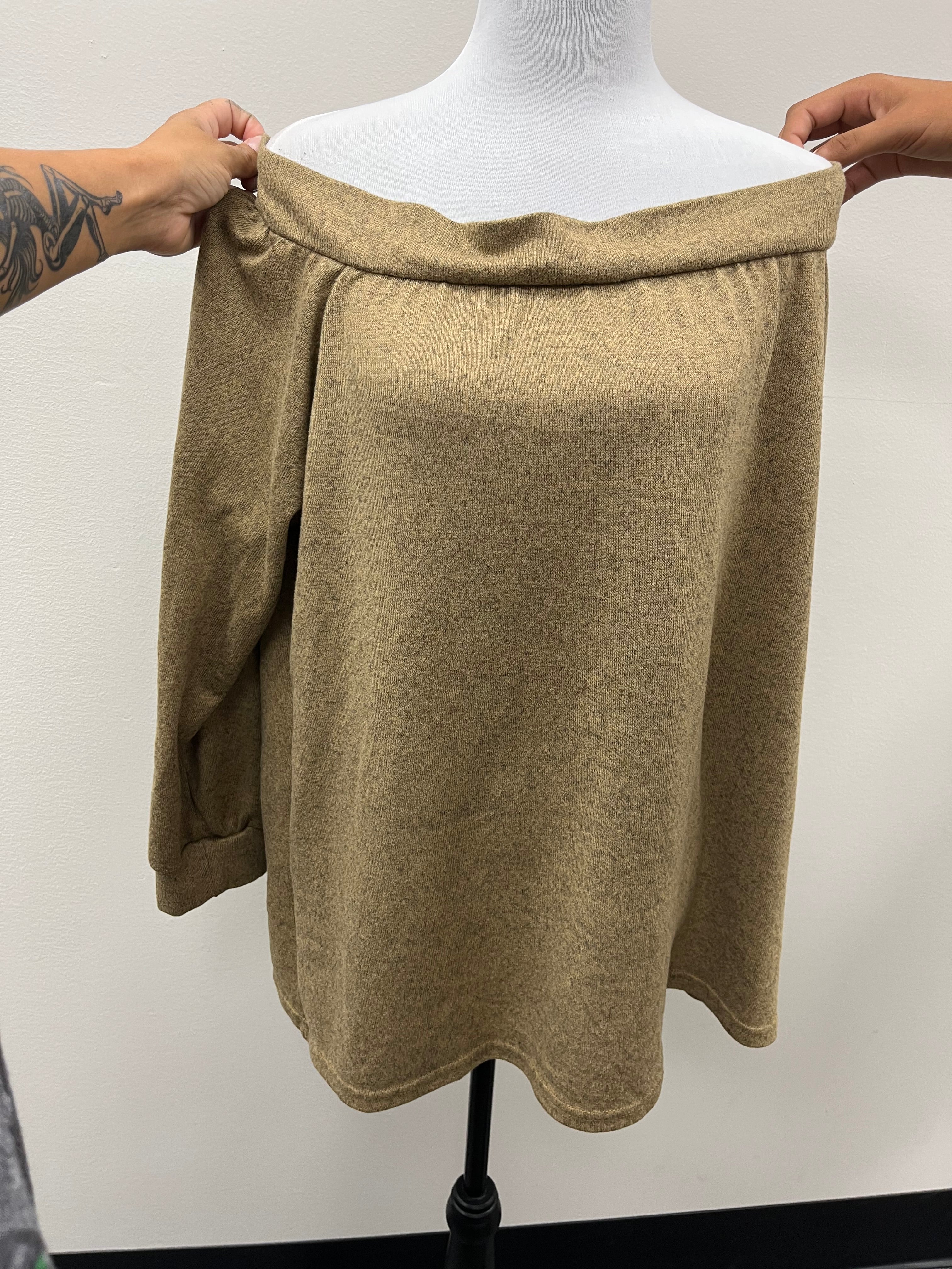 Used Women’s Brown Off the Shoulder Shirt