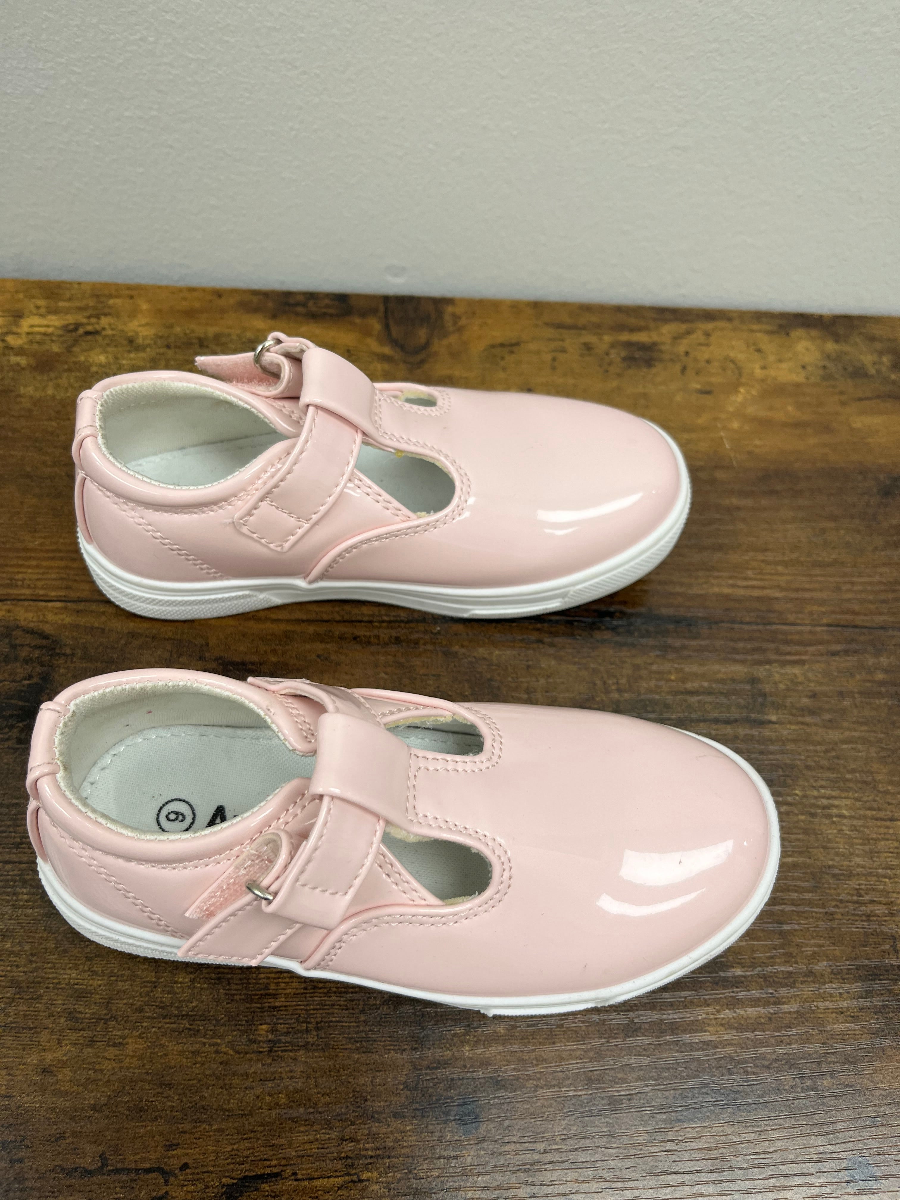 New Girls Pink Shoes