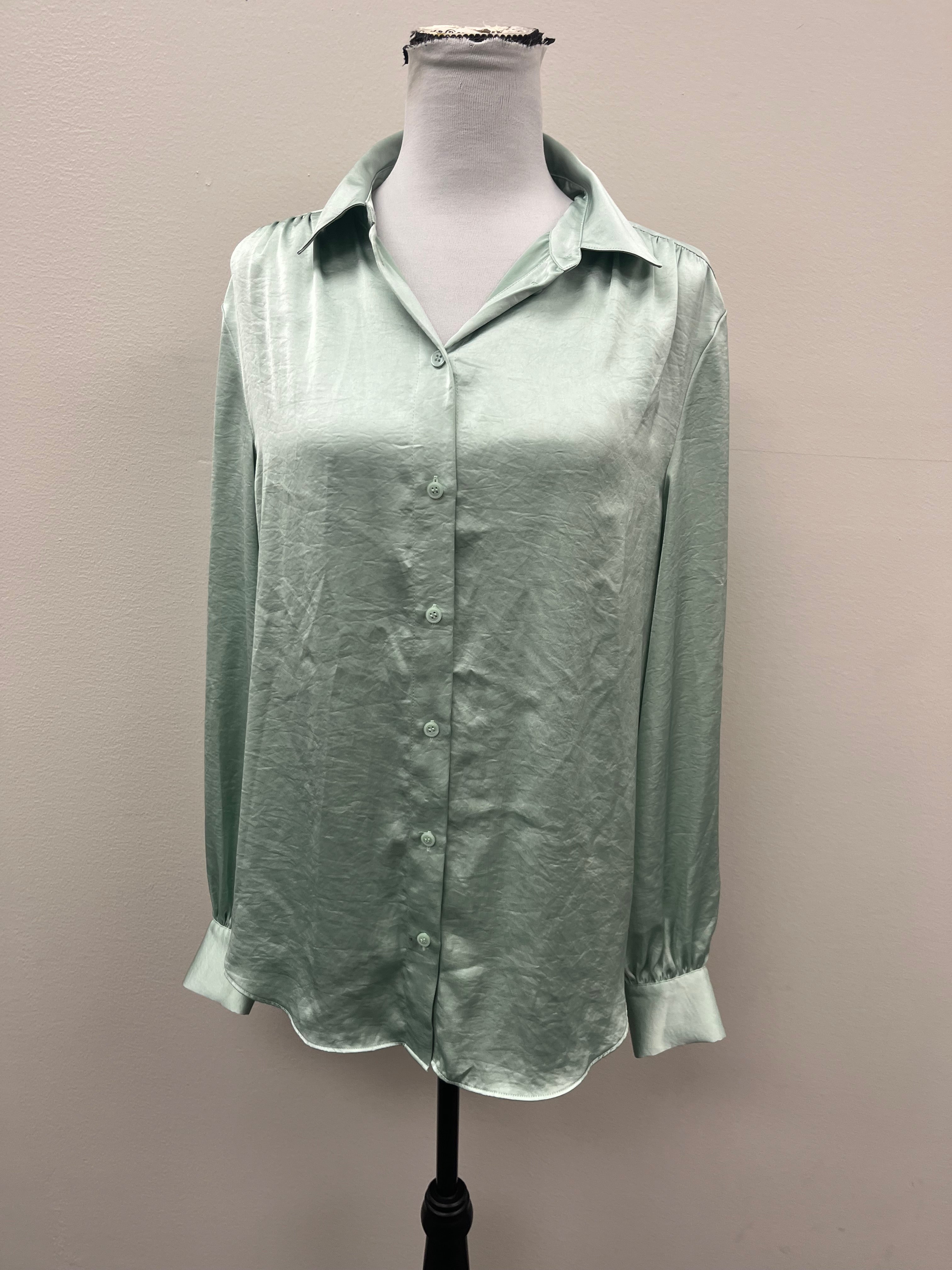 Used Women’s Green Button up Shirt