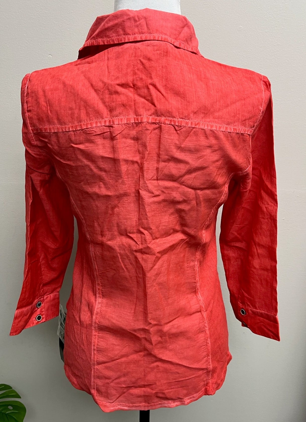 New Women’s Peach Rose Button Up Shirt