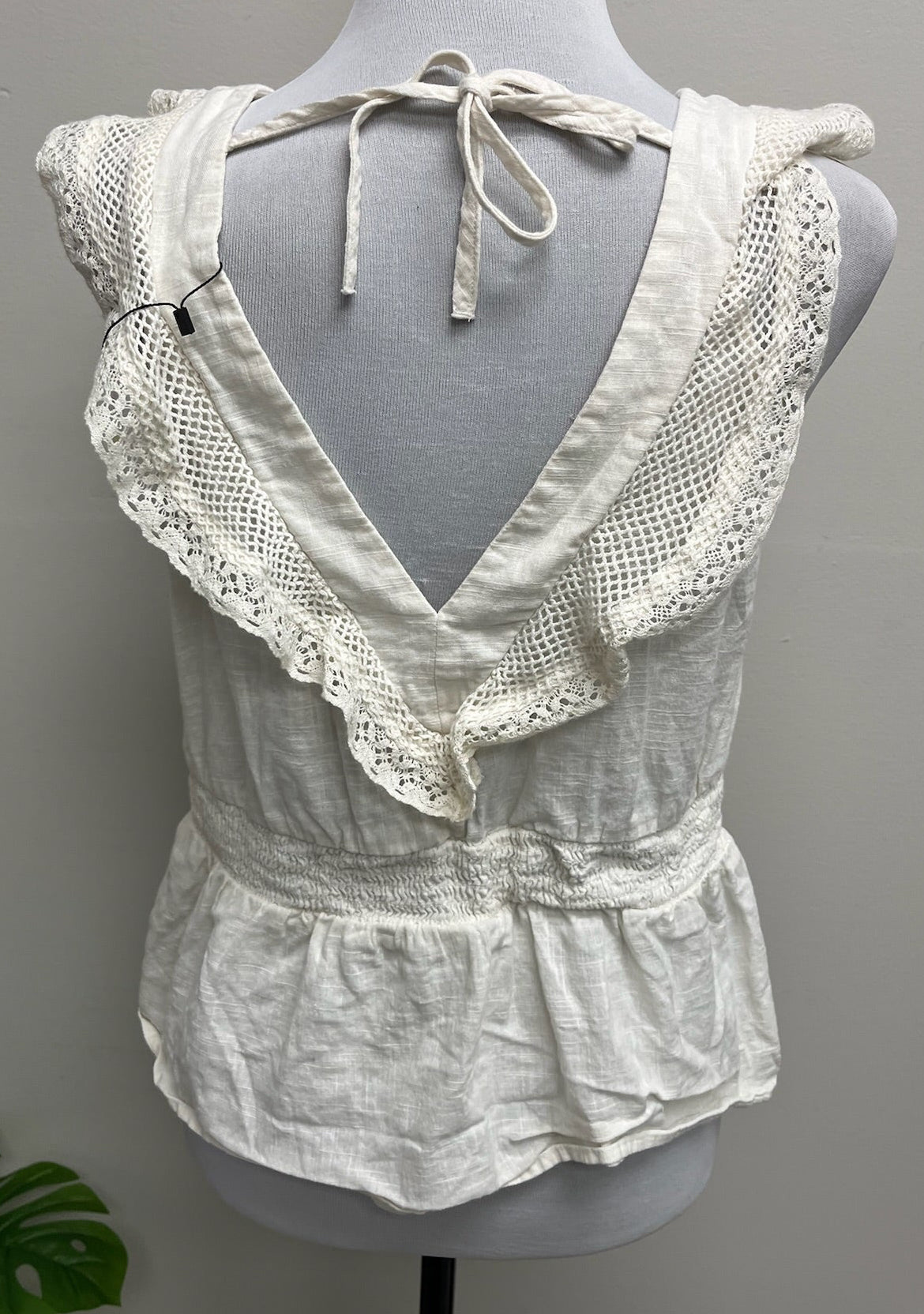 Used Women’s Cream Tank Top